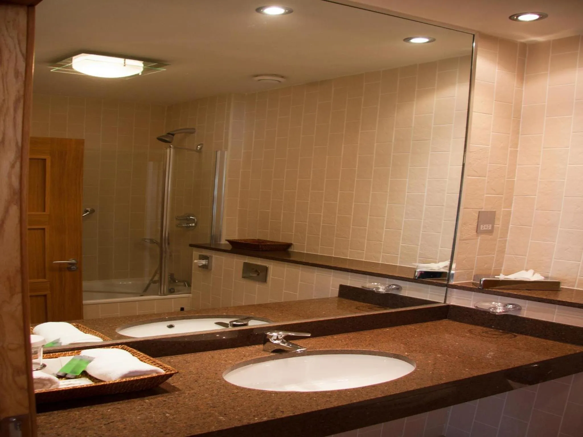 Bathroom in An Grianan Hotel