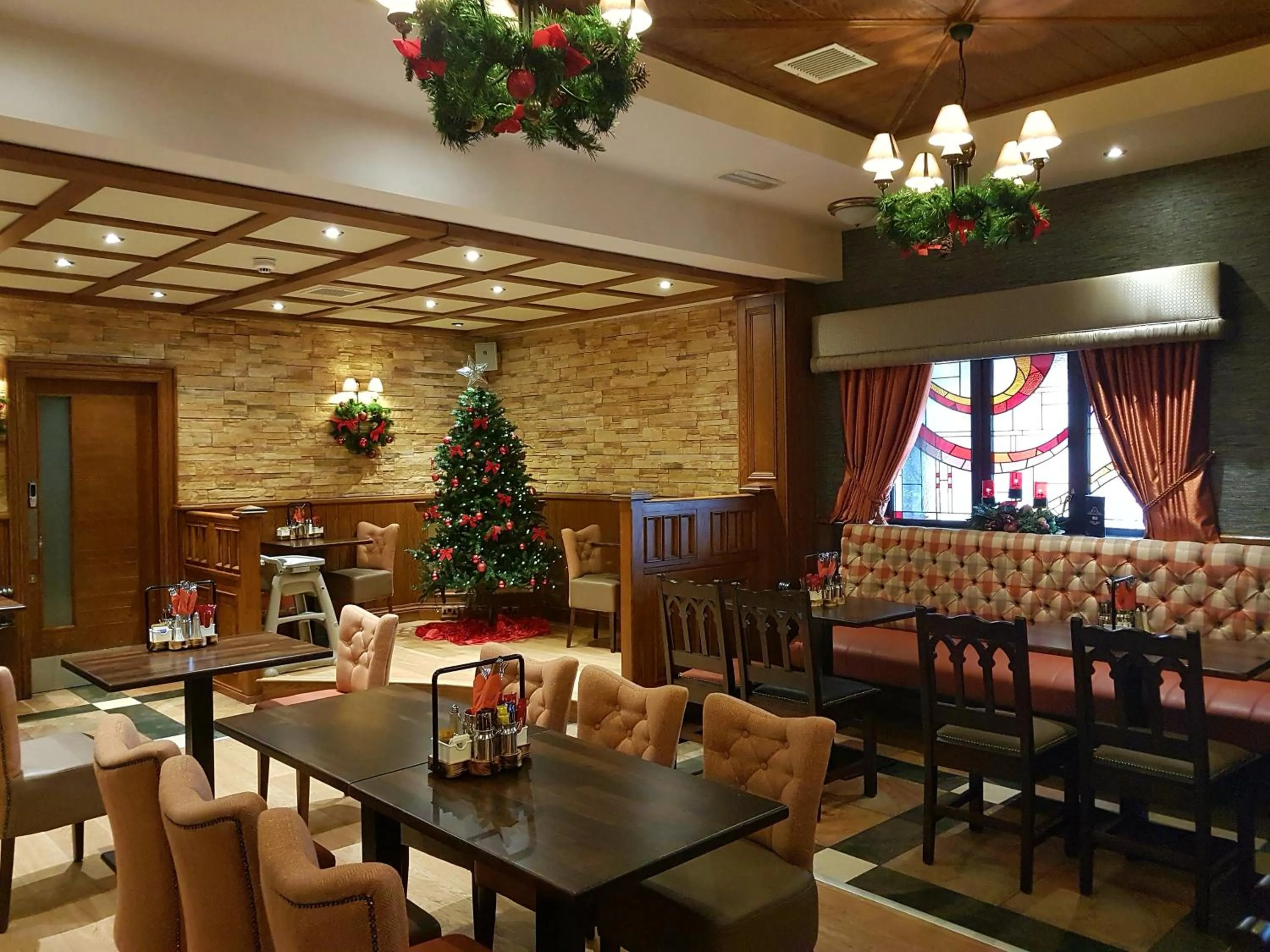 Lounge or bar in An Grianan Hotel