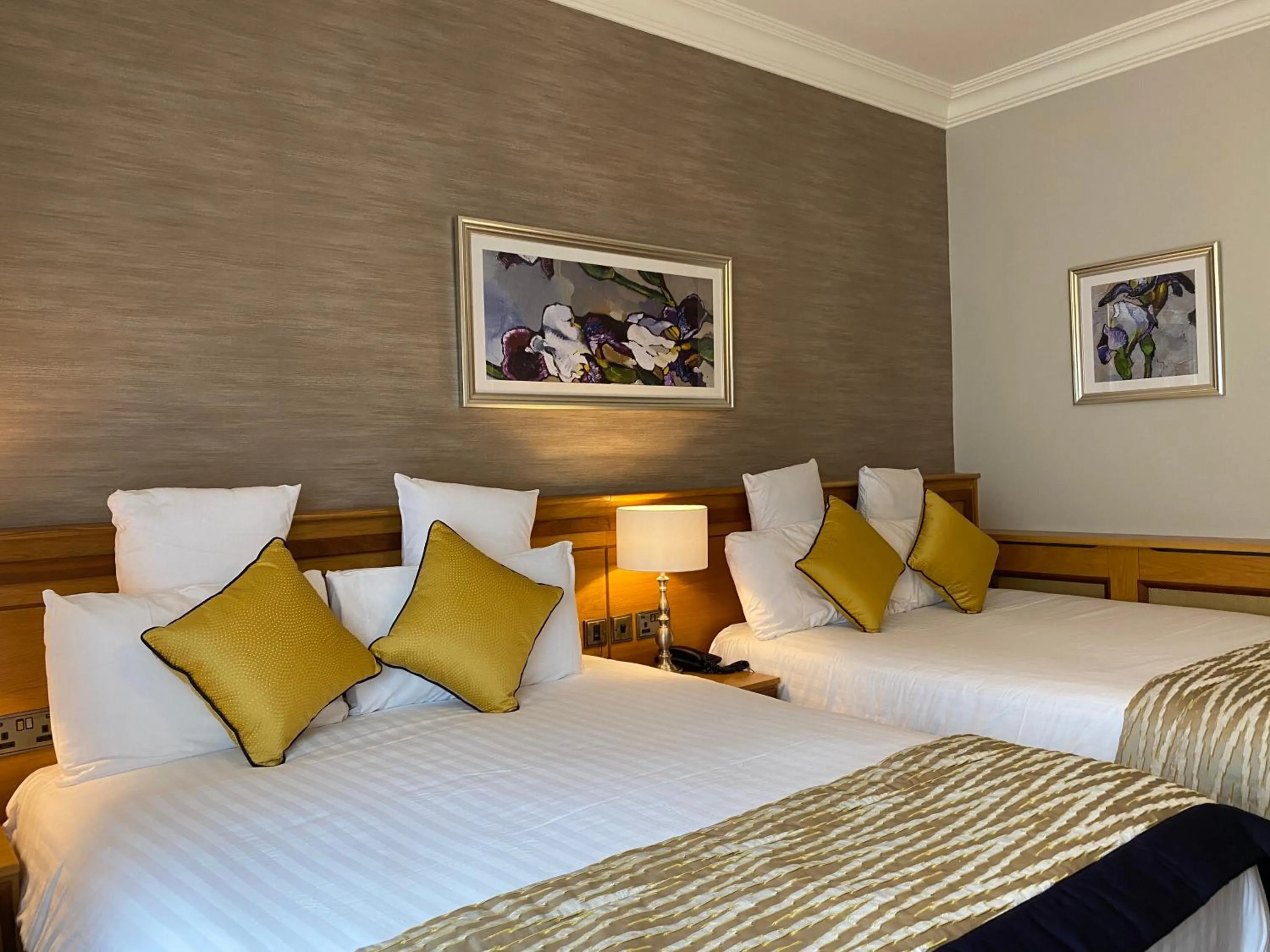 Bed in An Grianan Hotel