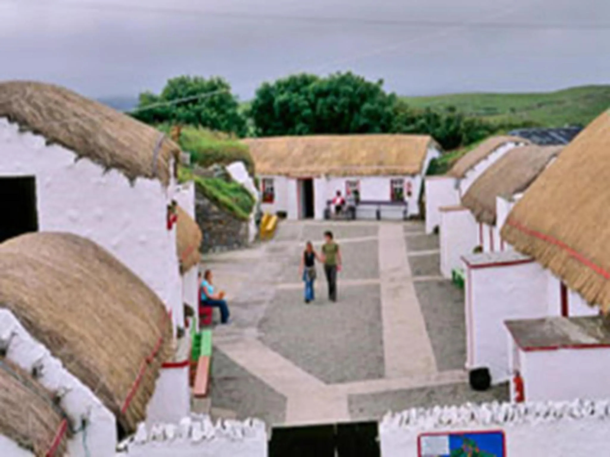 Hiking in An Grianan Hotel