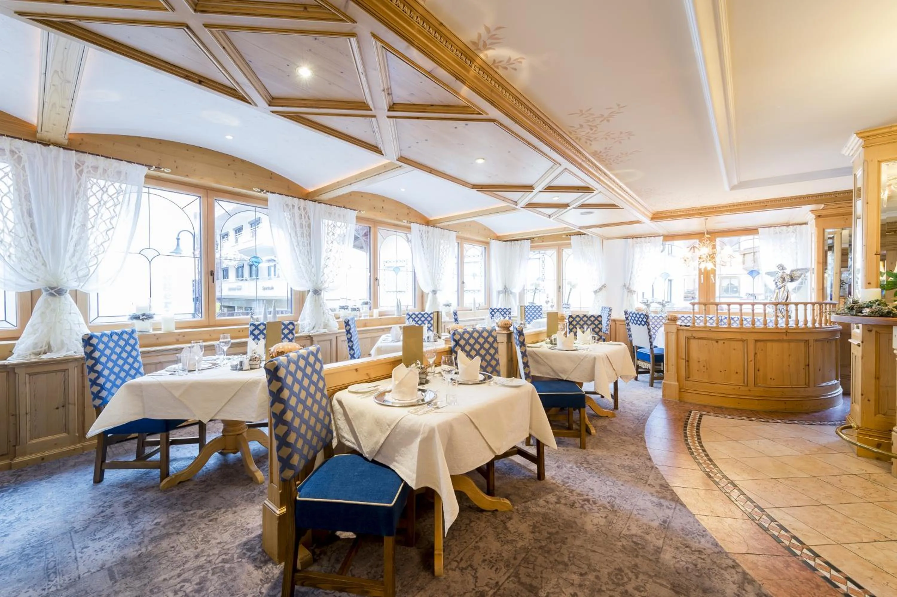 Restaurant/places to eat in Hotel Sonne Ischgl