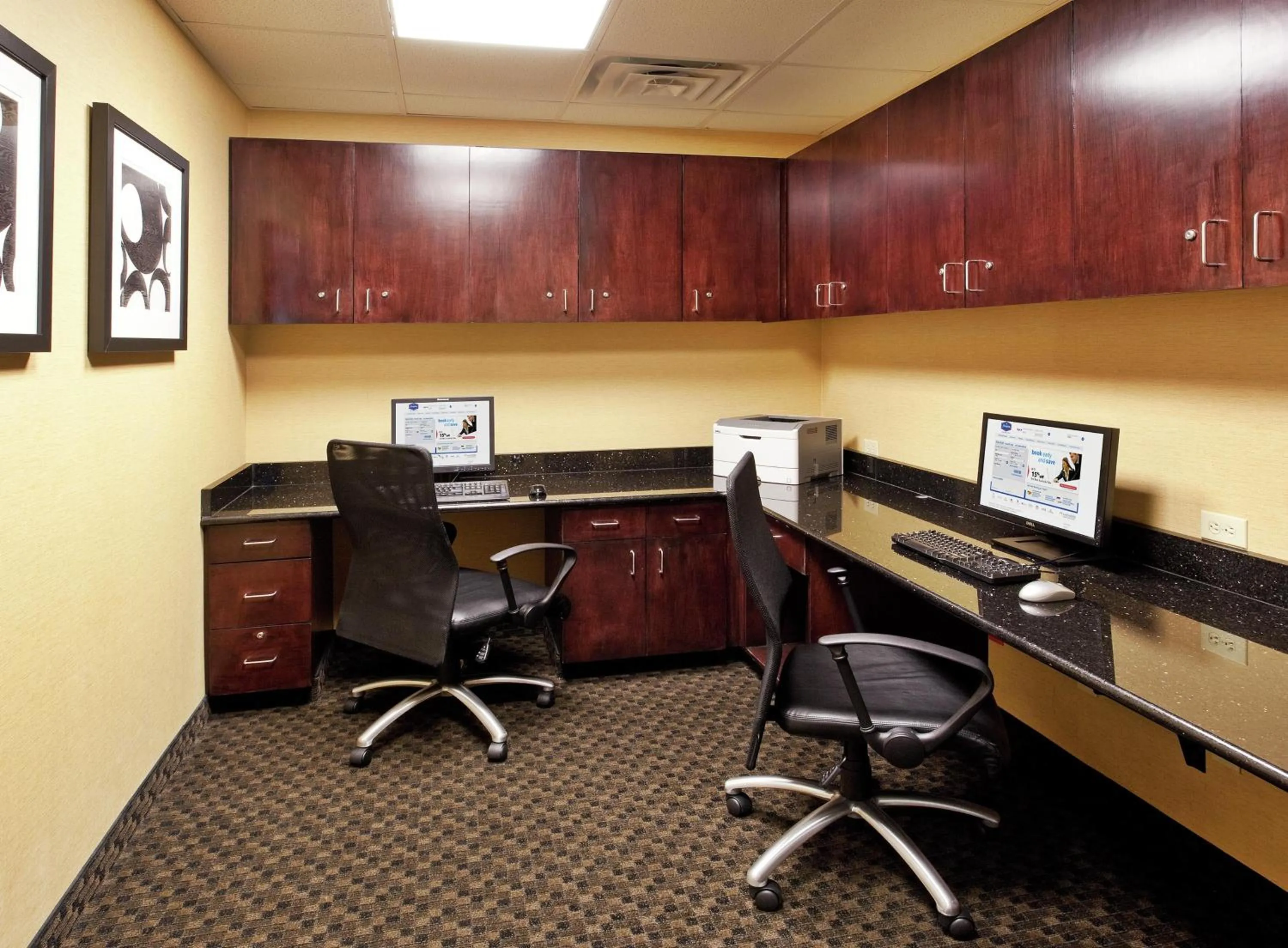 Business facilities in Hampton Inn & Suites Millington