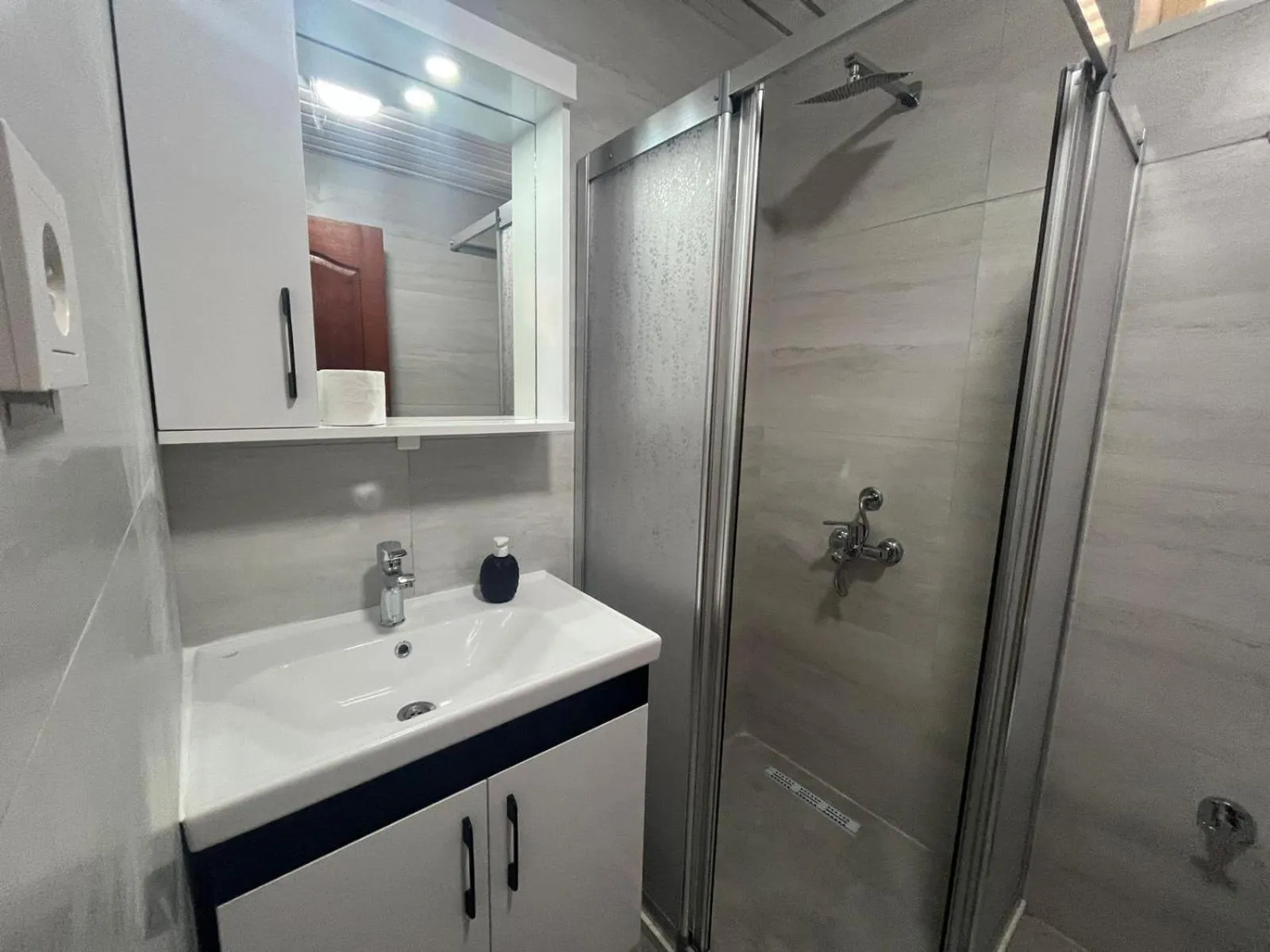 Shower in HOLIDAY APART 50 meters to BEACH, Sea view apartments