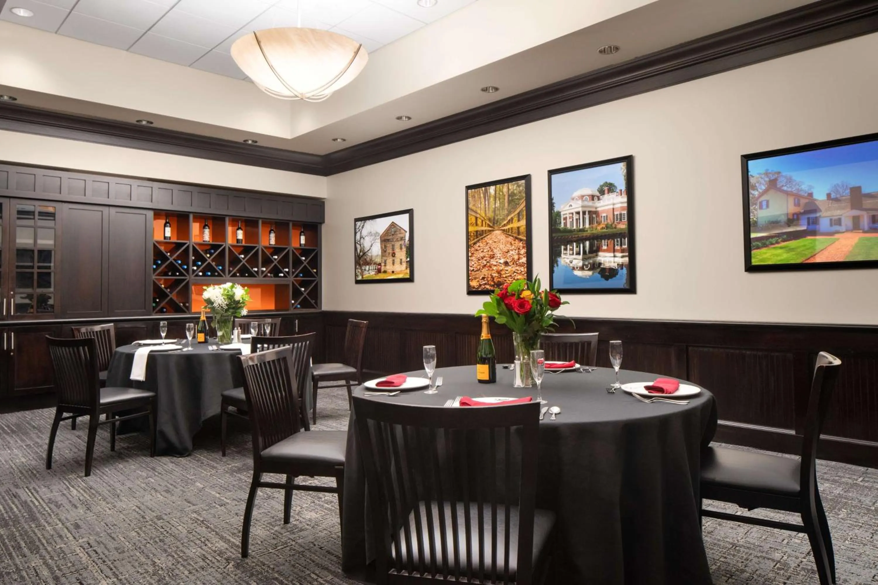 Restaurant/places to eat in Hilton Richmond Hotel & Spa Short Pump