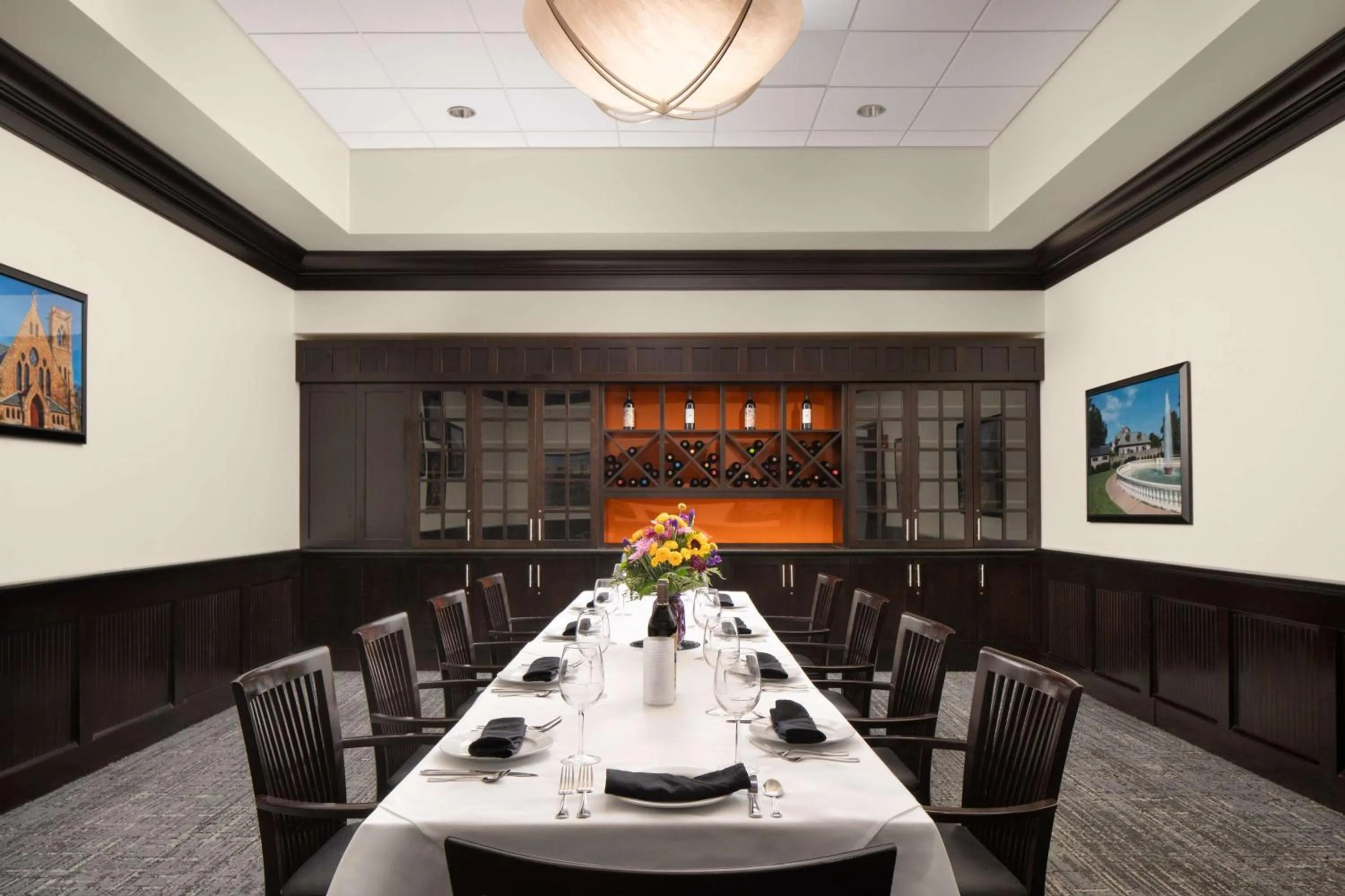 Restaurant/places to eat in Hilton Richmond Hotel & Spa Short Pump