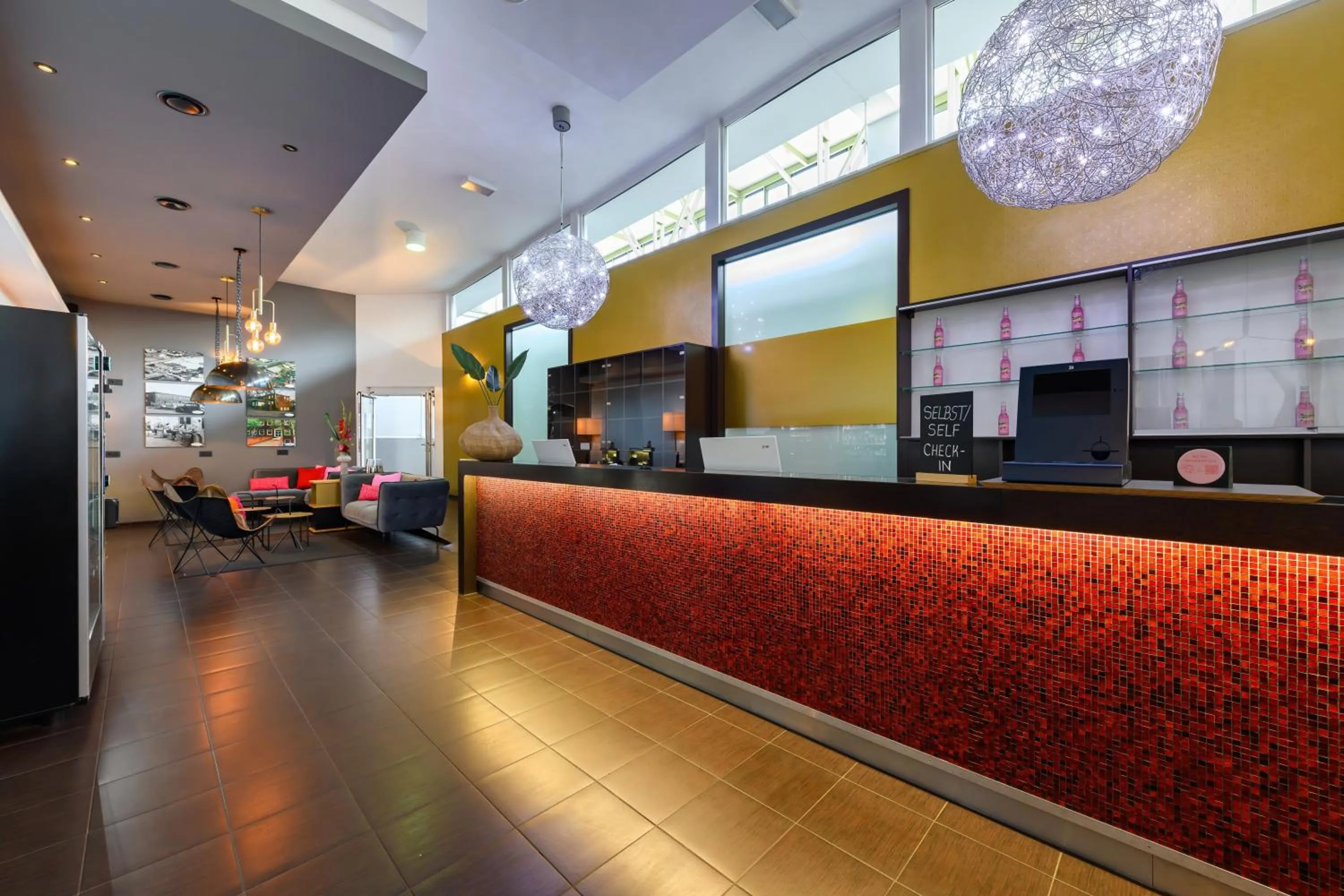 Lobby or reception in SleepinRoomz Boutique Hotel