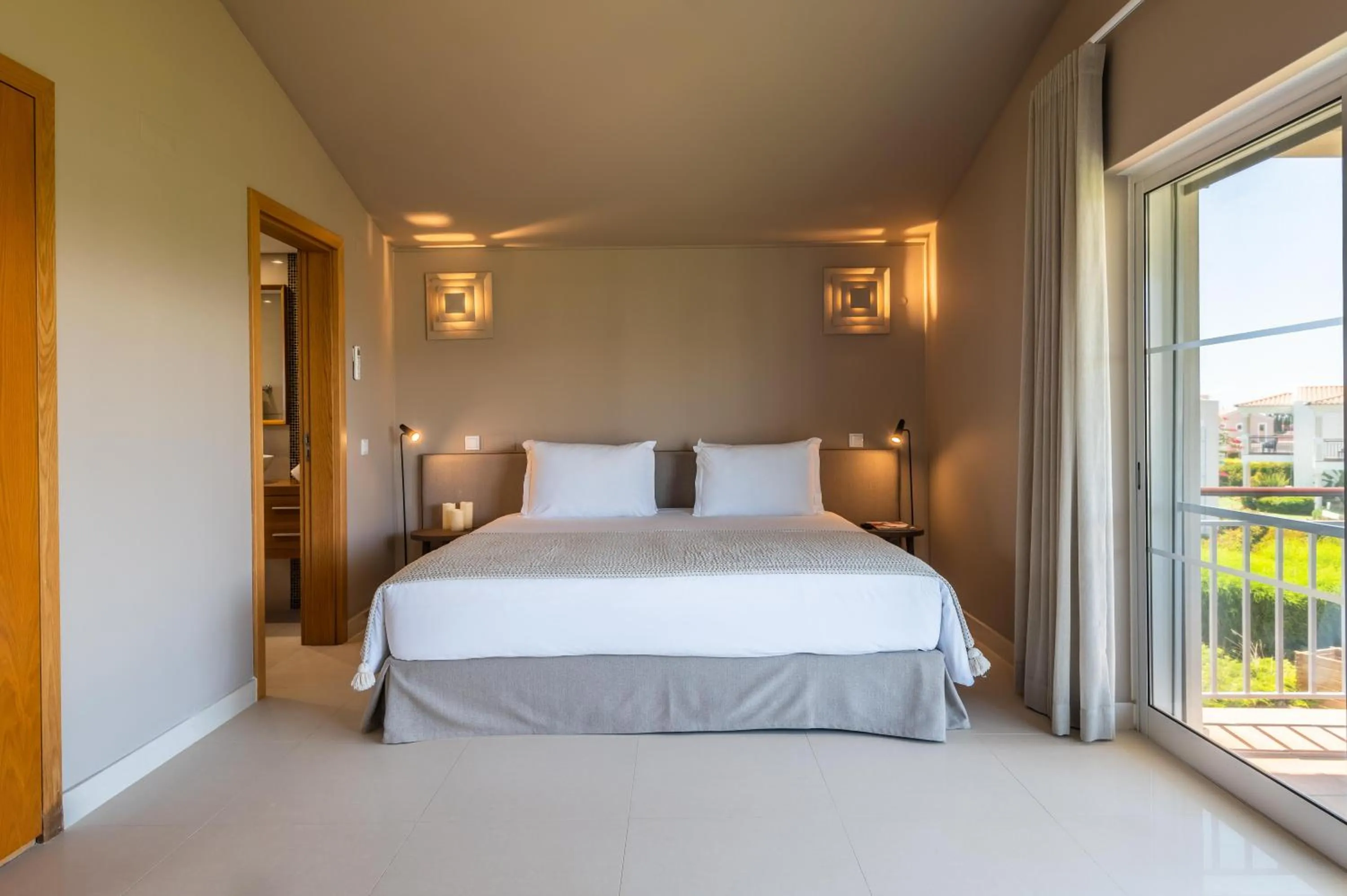 Bedroom, Bed in Vale da Lapa Village Resort