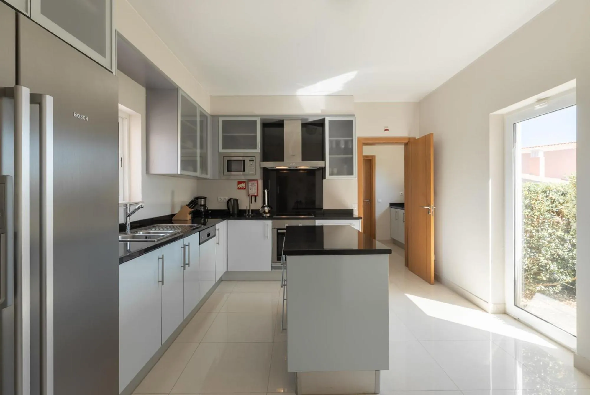 Communal kitchen in Vale da Lapa Village Resort