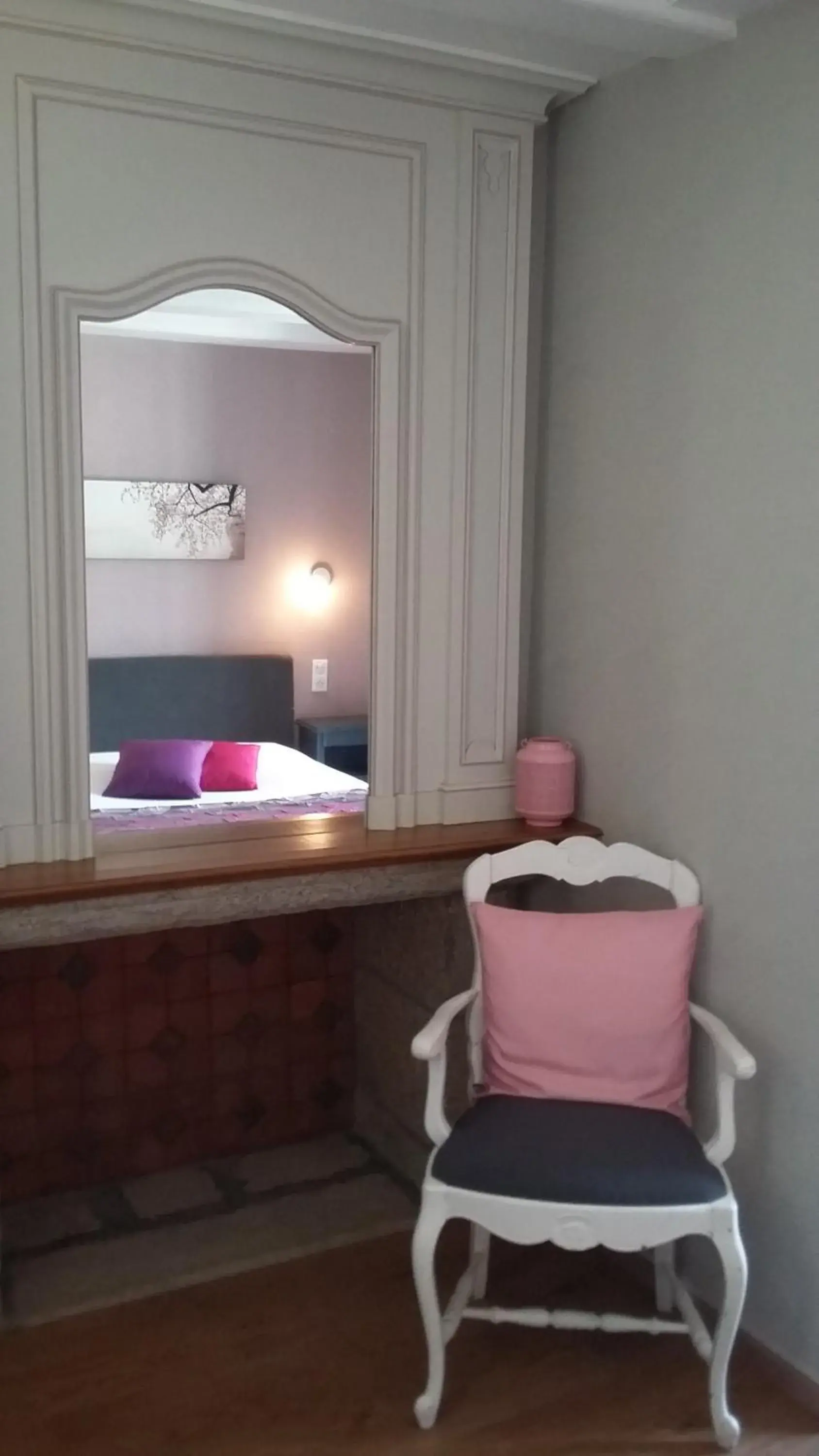 Standard Double Room in Hôtel Les Deux Magots Standard Double Room in Hôtel Les Deux Magots