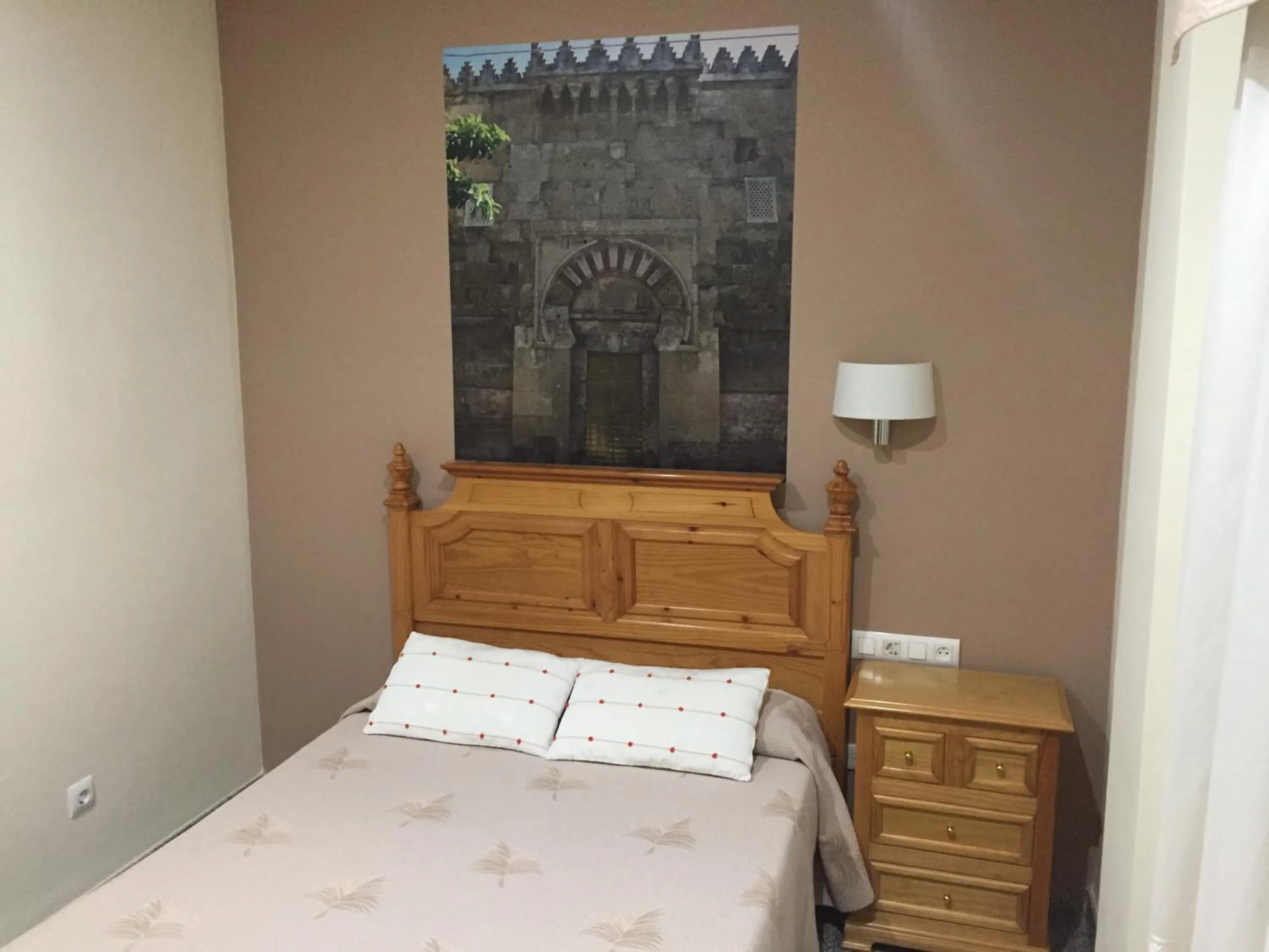 Photo of the whole room in Maximiano Herculeo