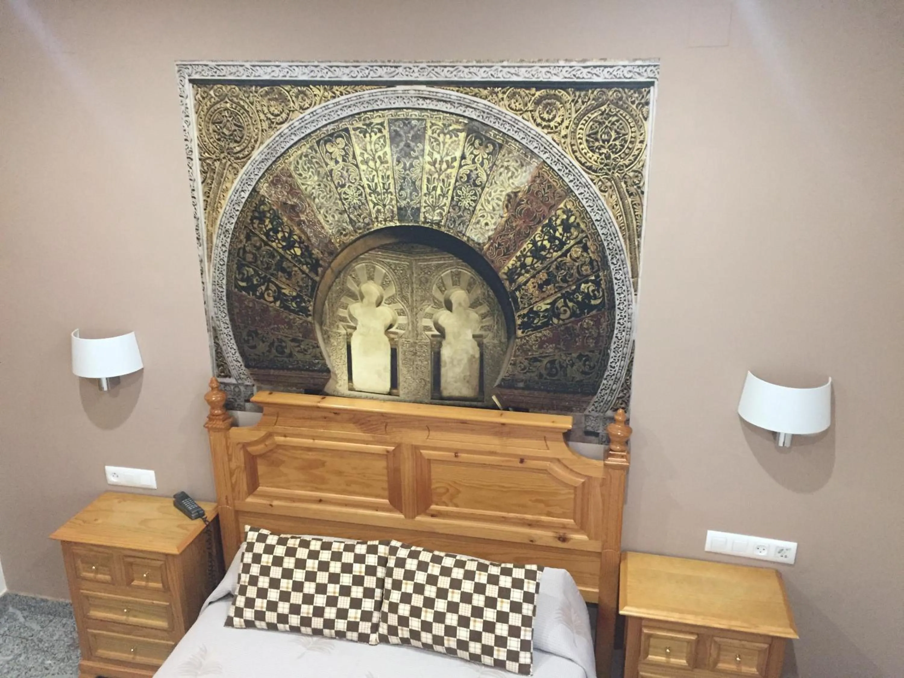 Photo of the whole room in Maximiano Herculeo