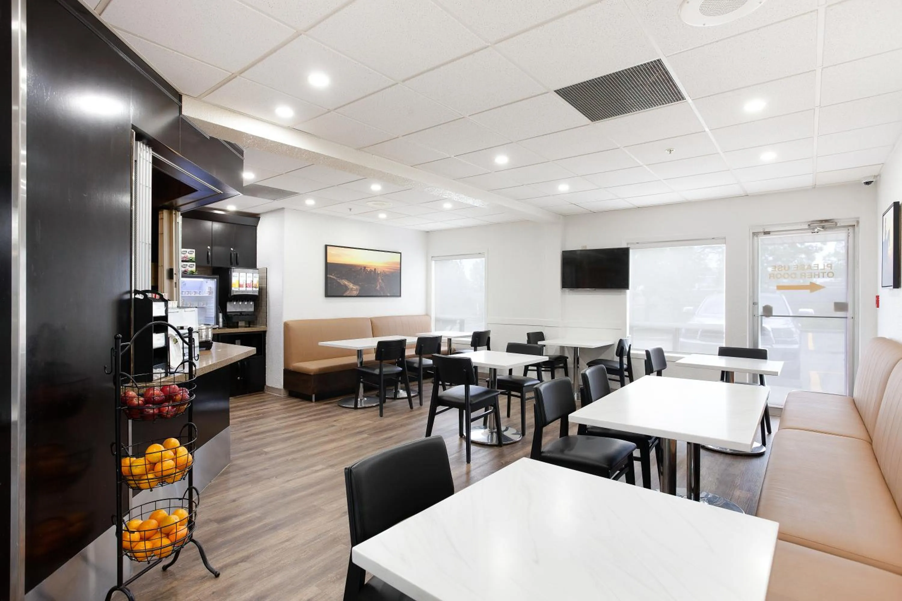 Breakfast in Super 8 by Wyndham Calgary Shawnessy Area