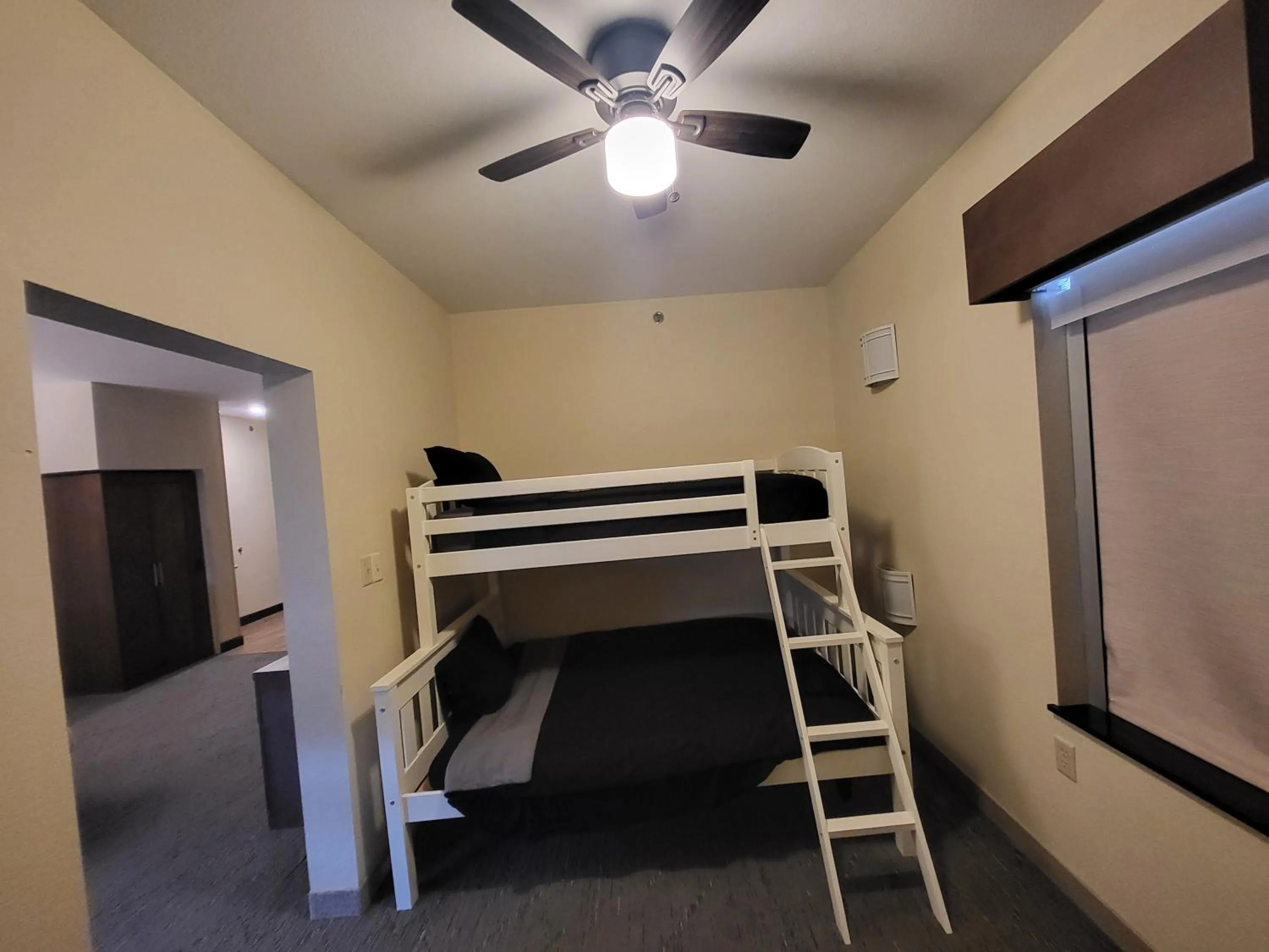 bunk bed, Bed in Route 66 inn & Suites