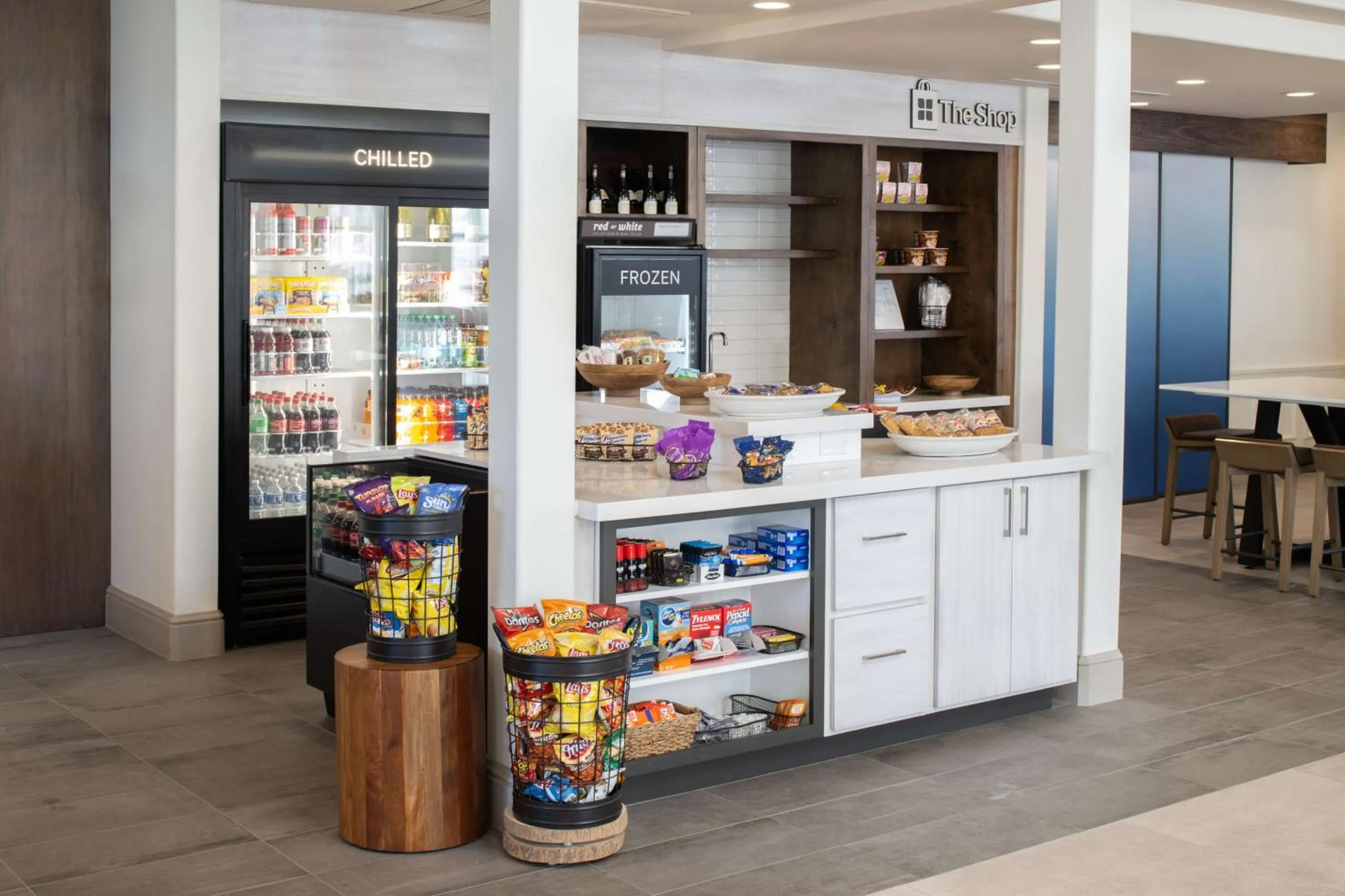 Restaurant/places to eat in Hilton Garden Inn Fontana