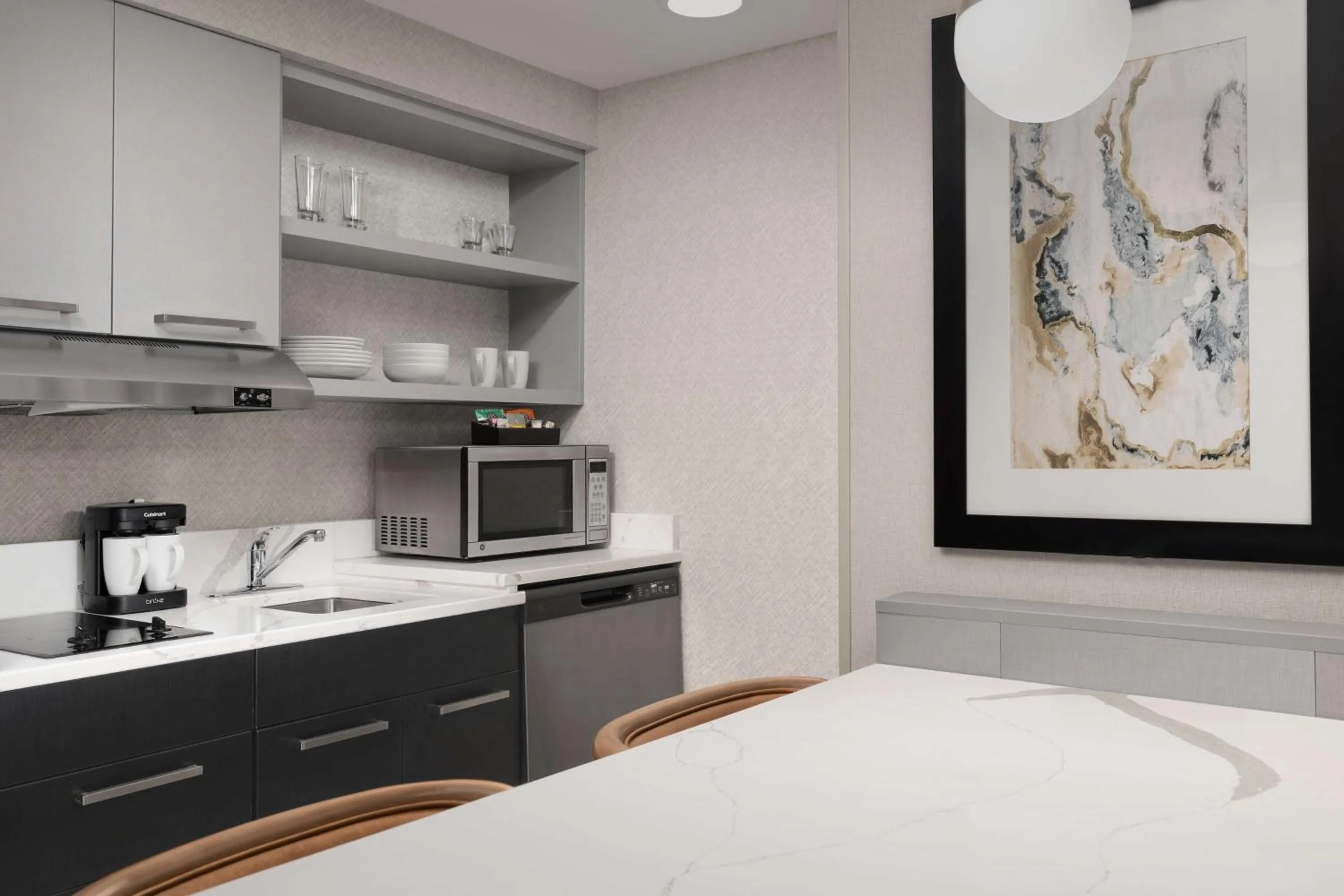 Kitchen or kitchenette, Bed in Homewood Suites by Hilton York
