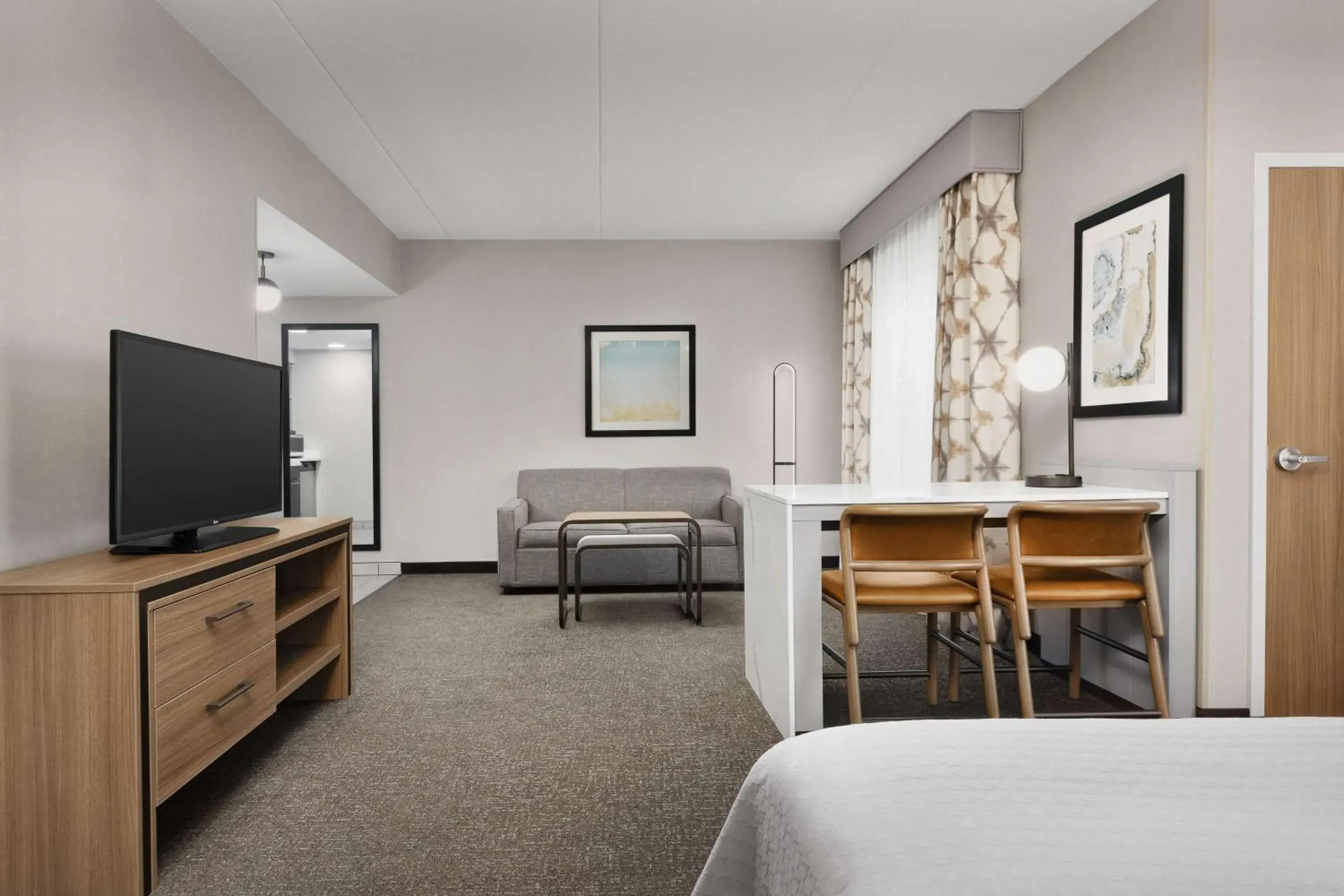 King Suite Mobility/Hearing Accessible with Tub in Homewood Suites by Hilton York King Suite Mobility/Hearing Accessible with Tub in Homewood Suites by Hilton York