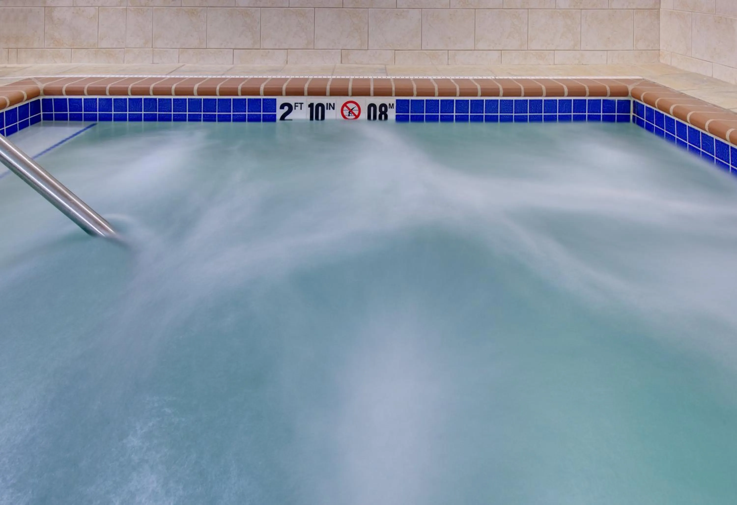 Swimming pool in Holiday Inn Express Jamestown by IHG