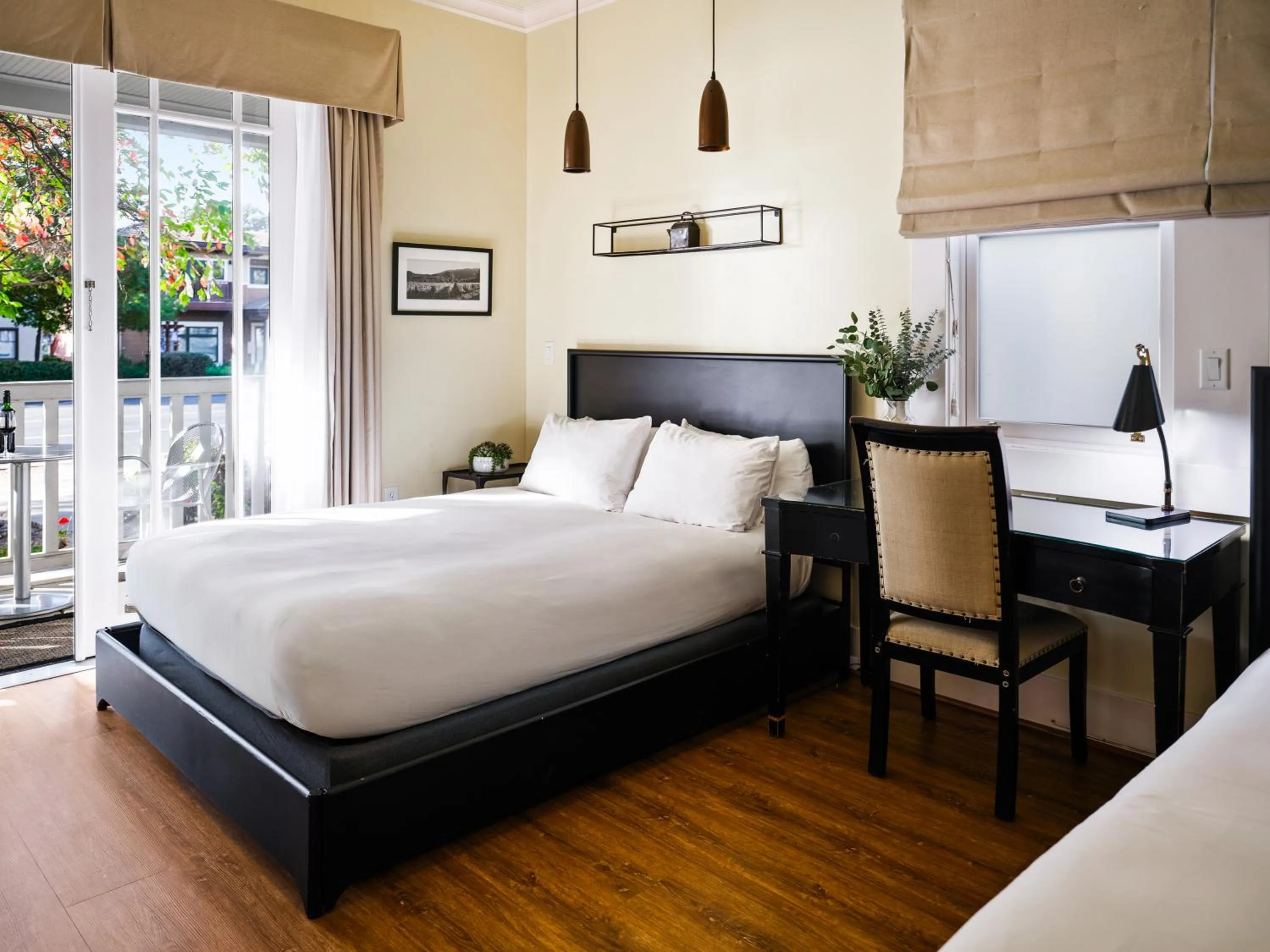 Bed in Inn at Sonoma, A Four Sisters Inn