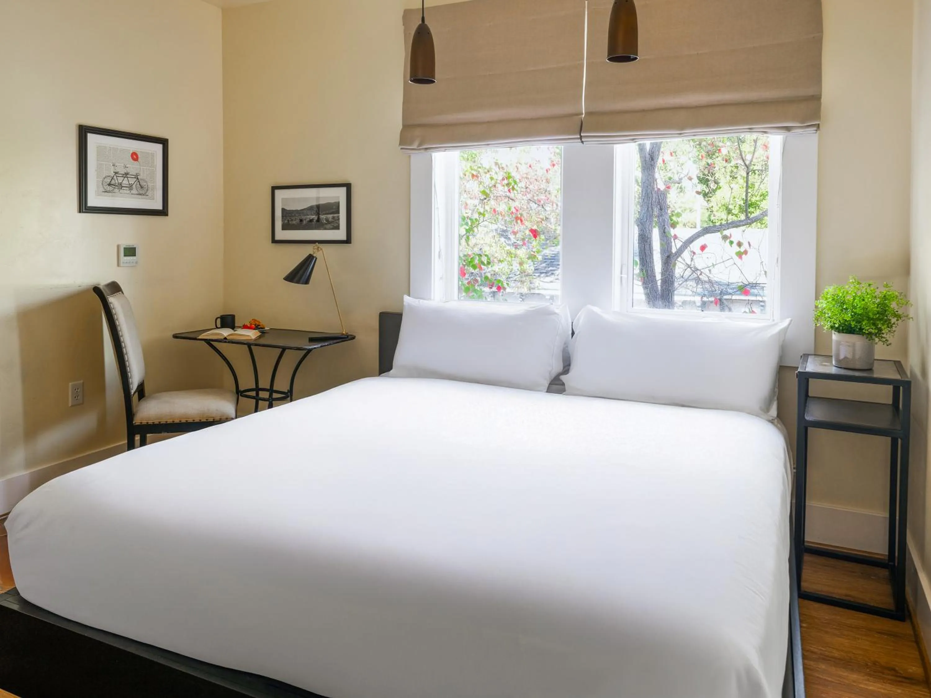 Bed in Inn at Sonoma, A Four Sisters Inn