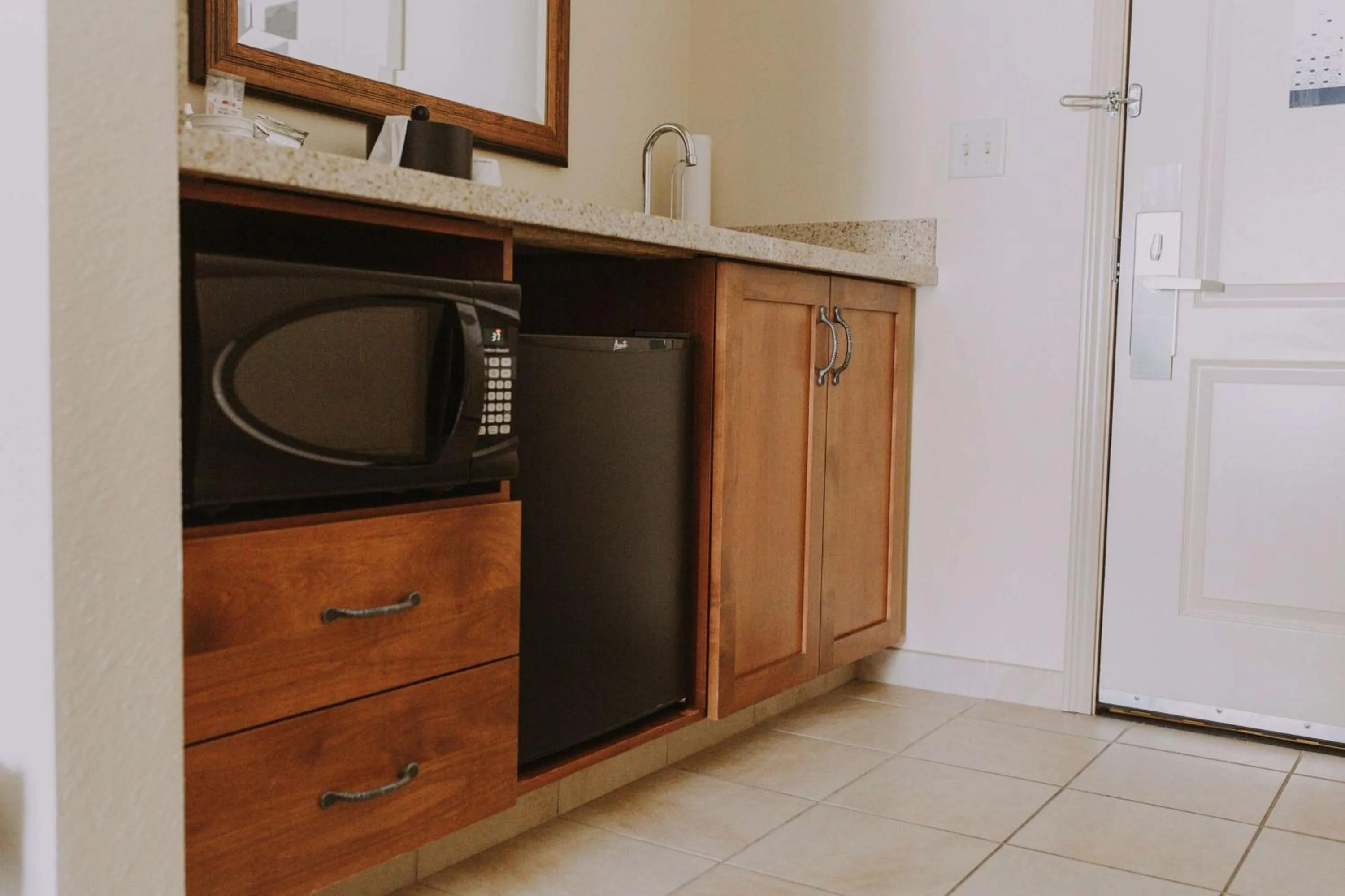 Kitchen or kitchenette in Hampton Inn & Suites Green River