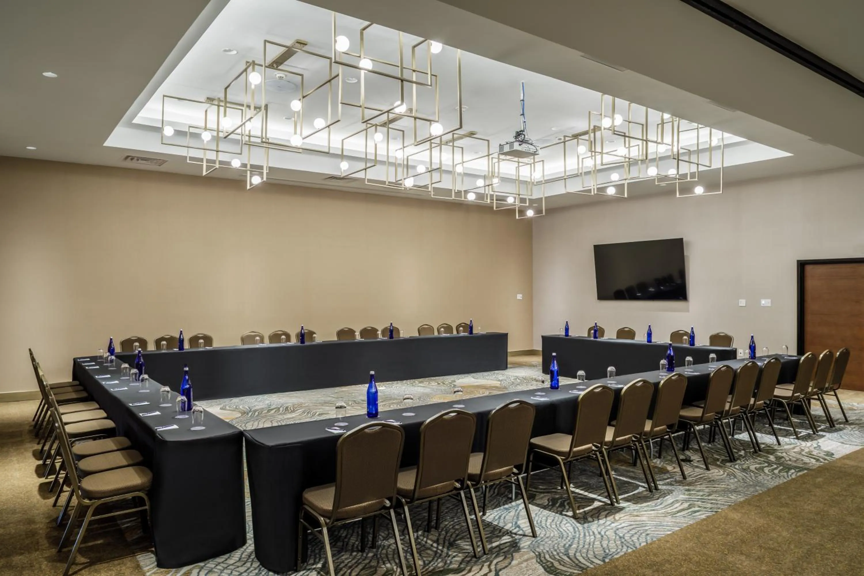 DoubleTree by Hilton Laredo