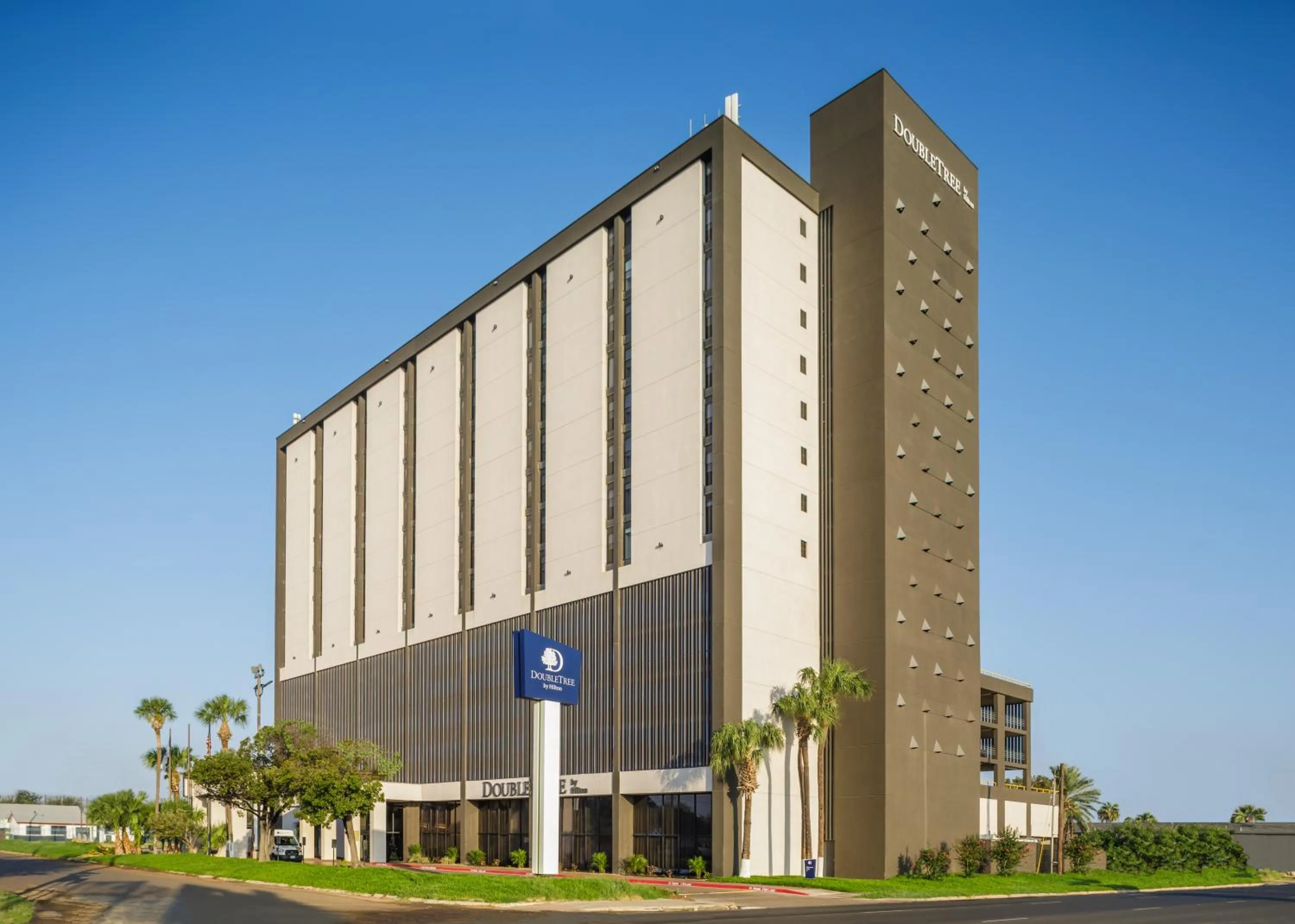 DoubleTree by Hilton Laredo