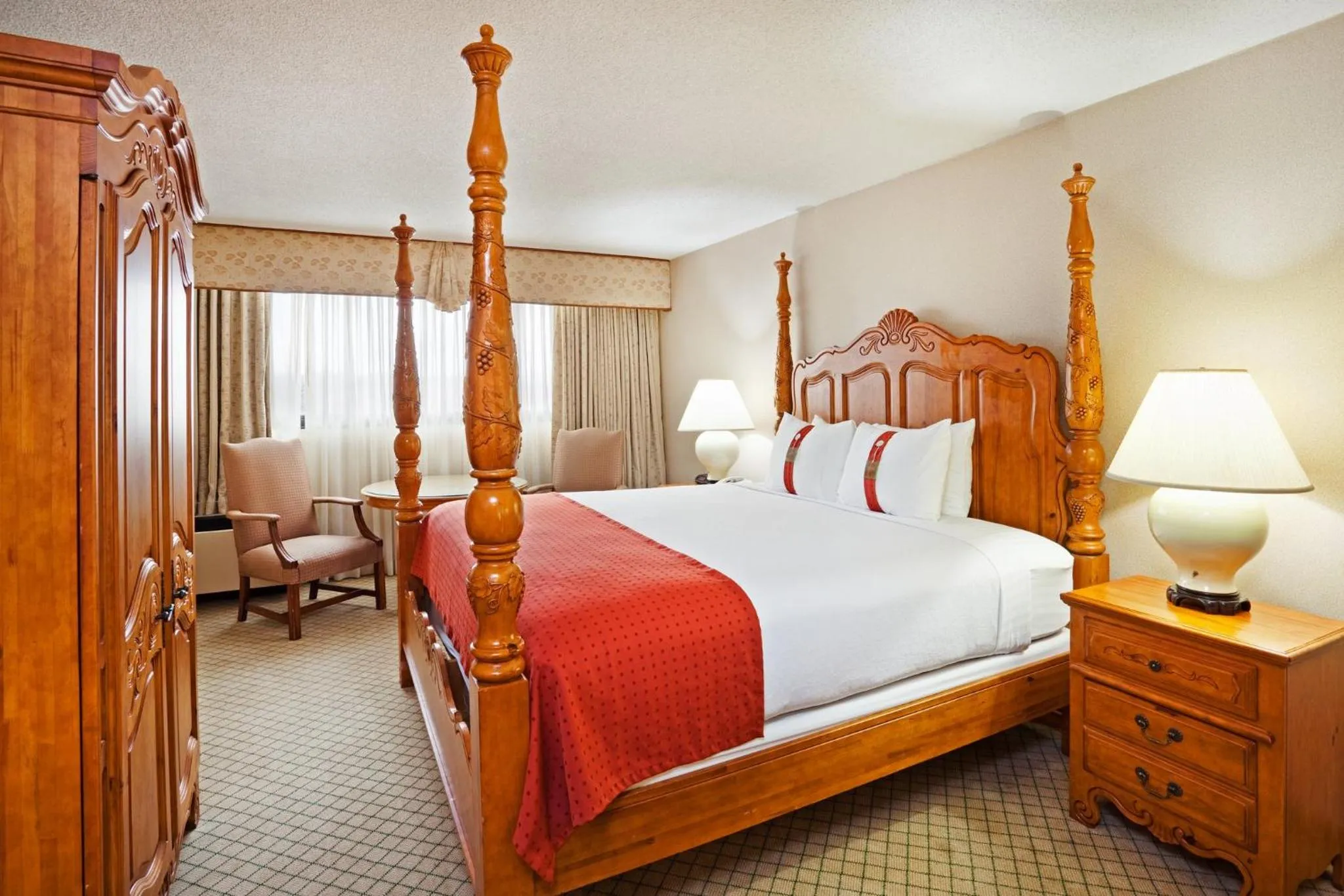 Bedroom, Bed in Holiday Inn Johnson City by IHG