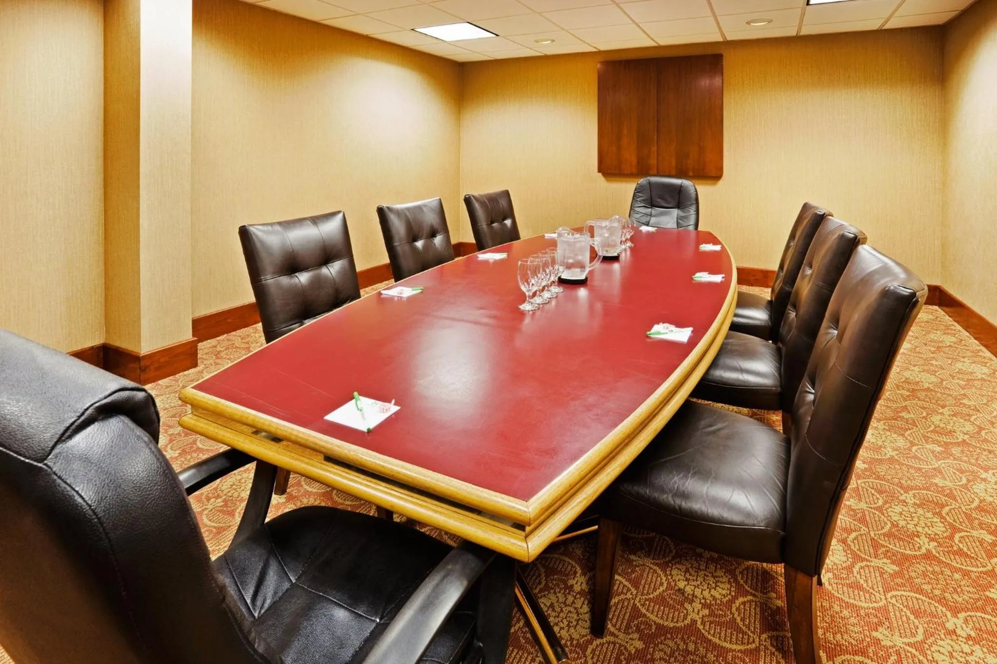 Meeting/conference room in Holiday Inn Johnson City by IHG