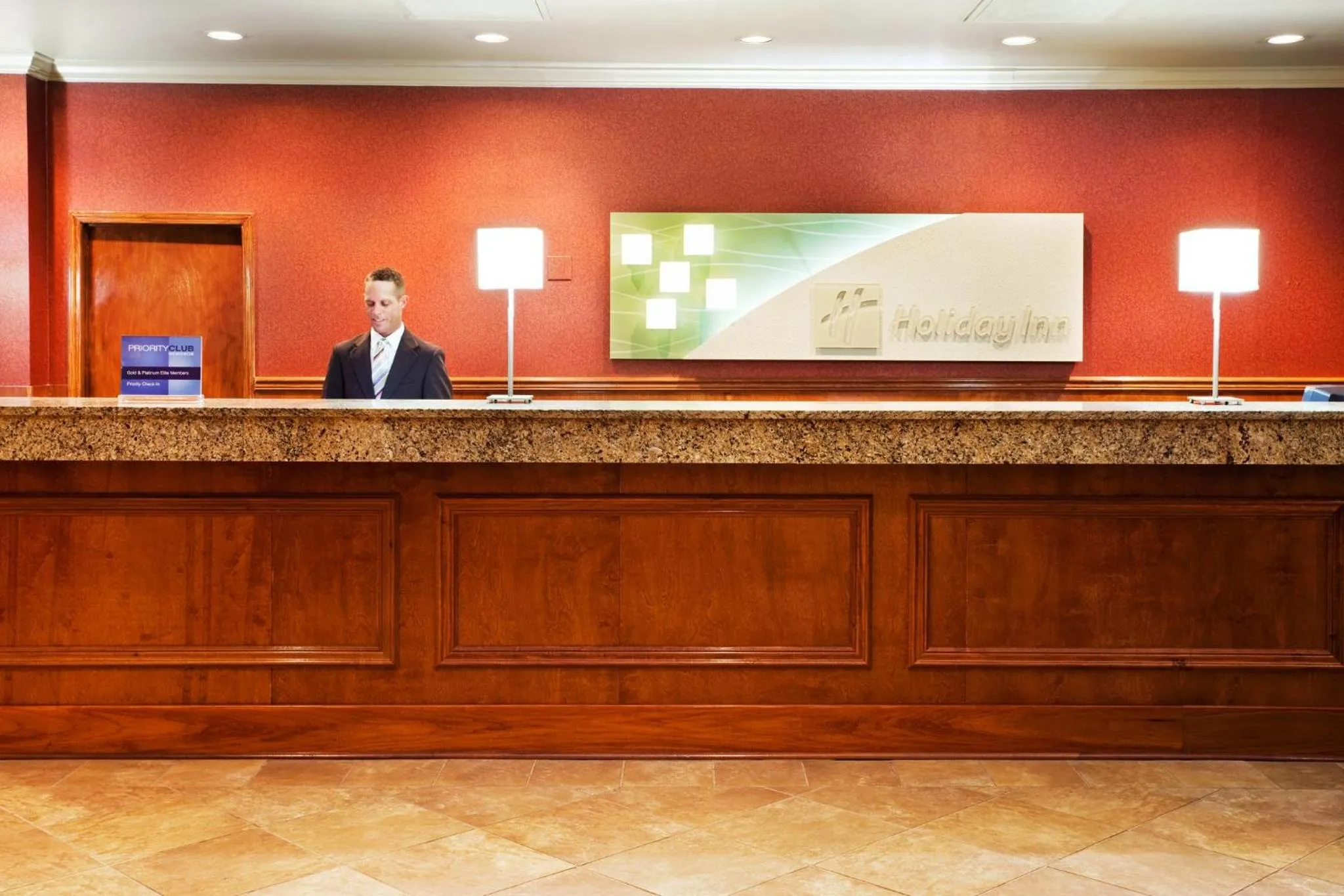 Lobby or reception in Holiday Inn Johnson City by IHG