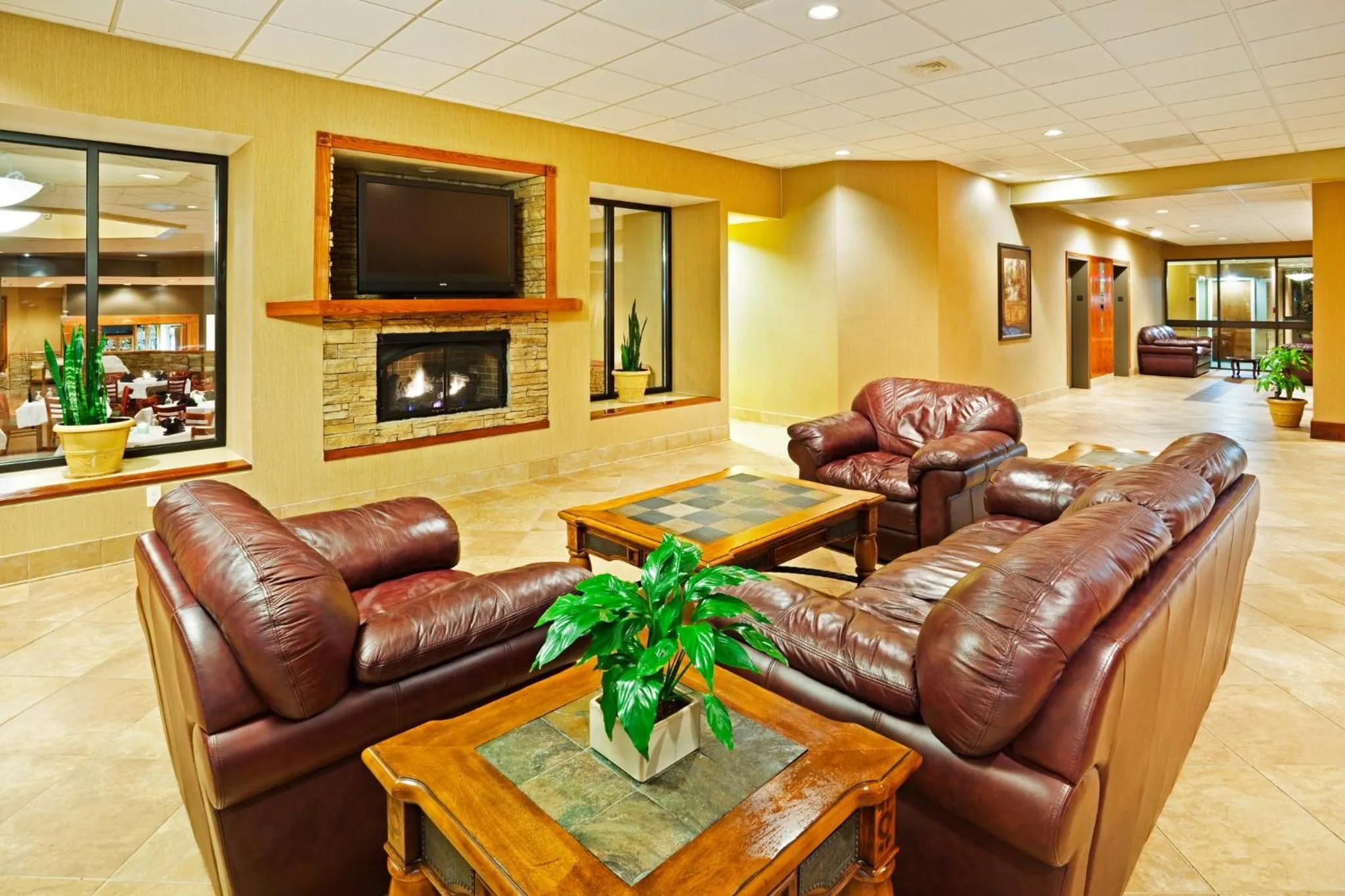 Lobby or reception in Holiday Inn Johnson City by IHG