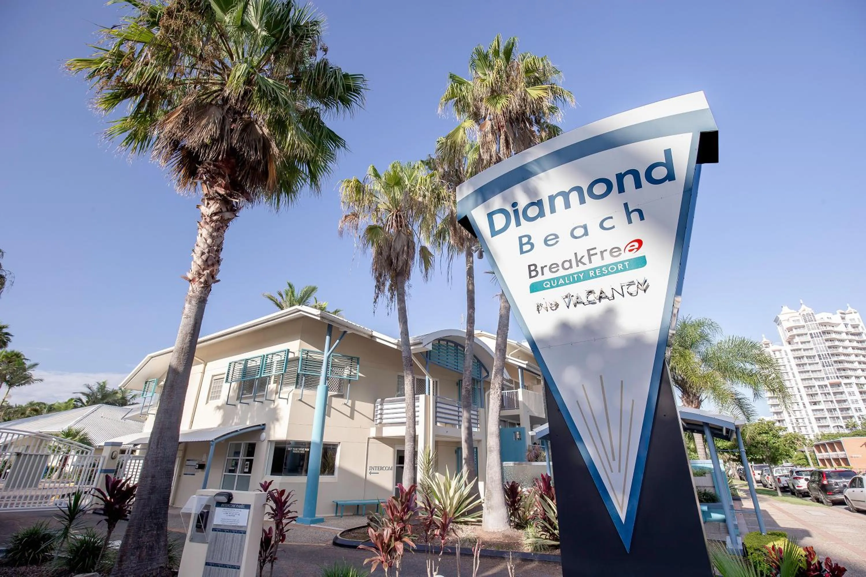 Facade/entrance in BreakFree Diamond Beach