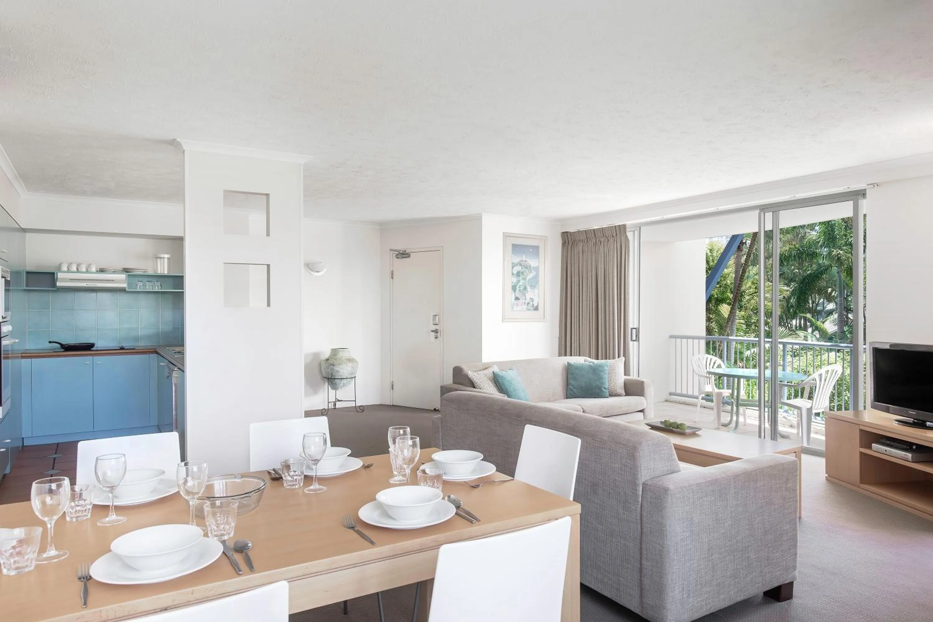 Three-Bedroom Apartment in BreakFree Diamond Beach