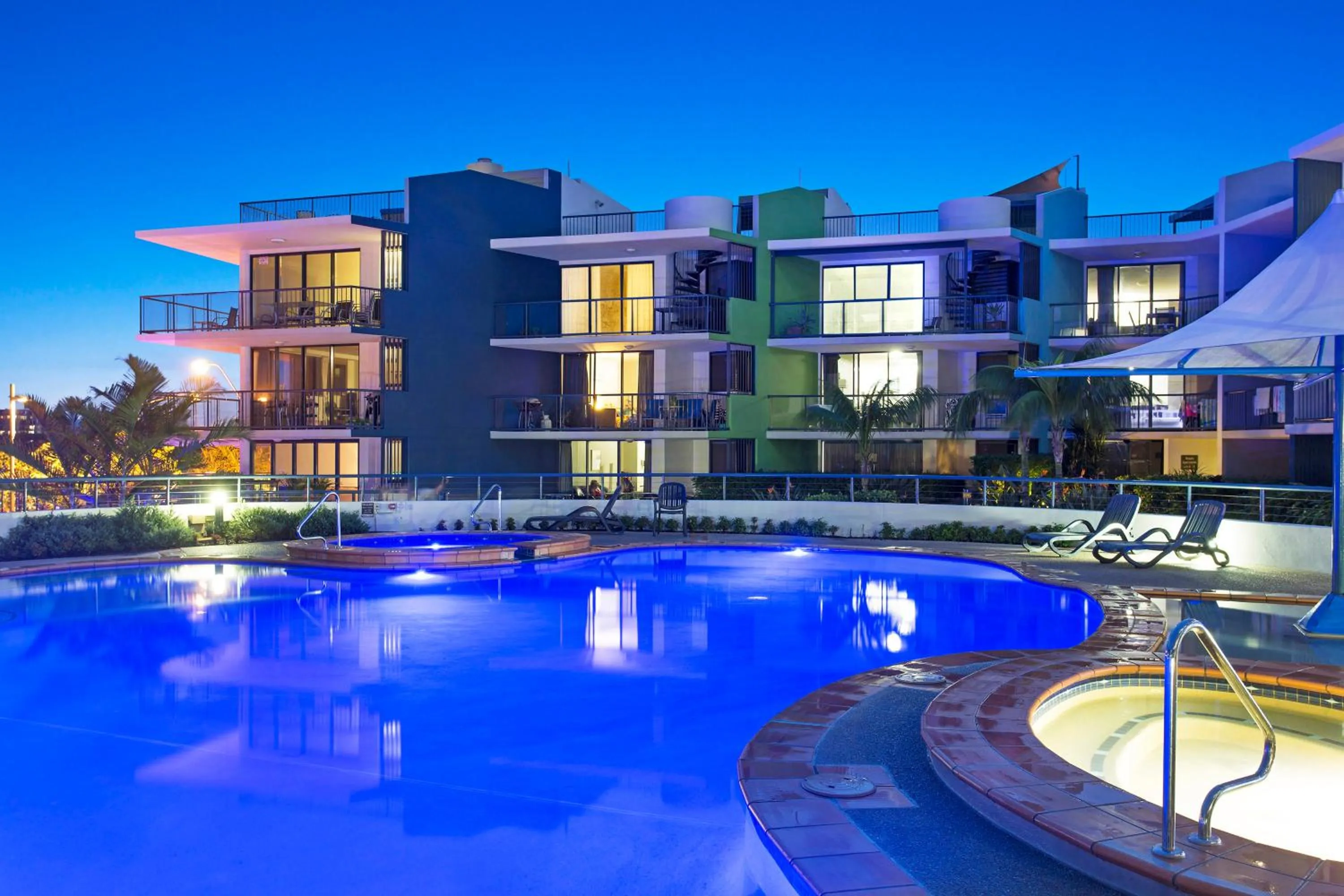 Swimming pool in BreakFree Grand Pacific