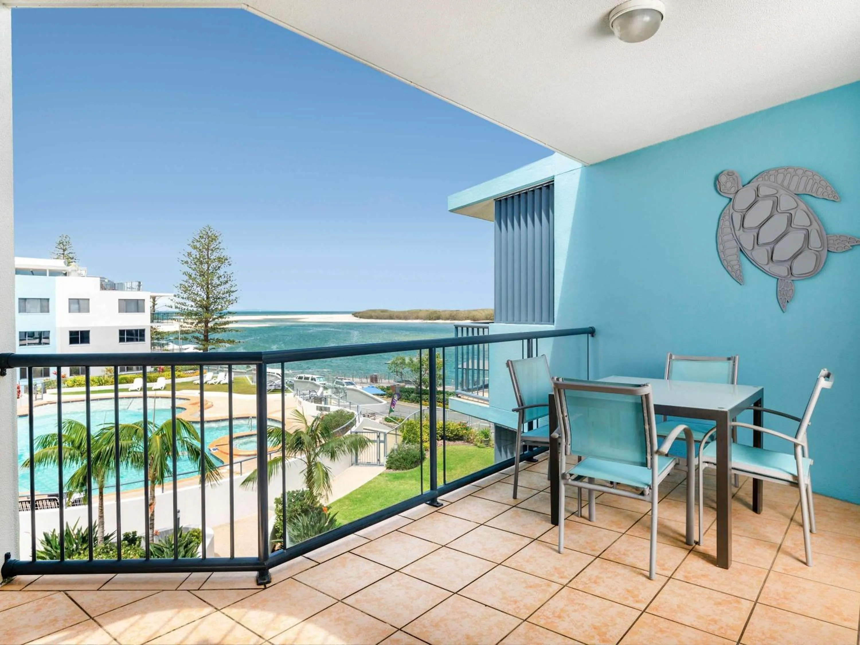 Bedroom in BreakFree Grand Pacific