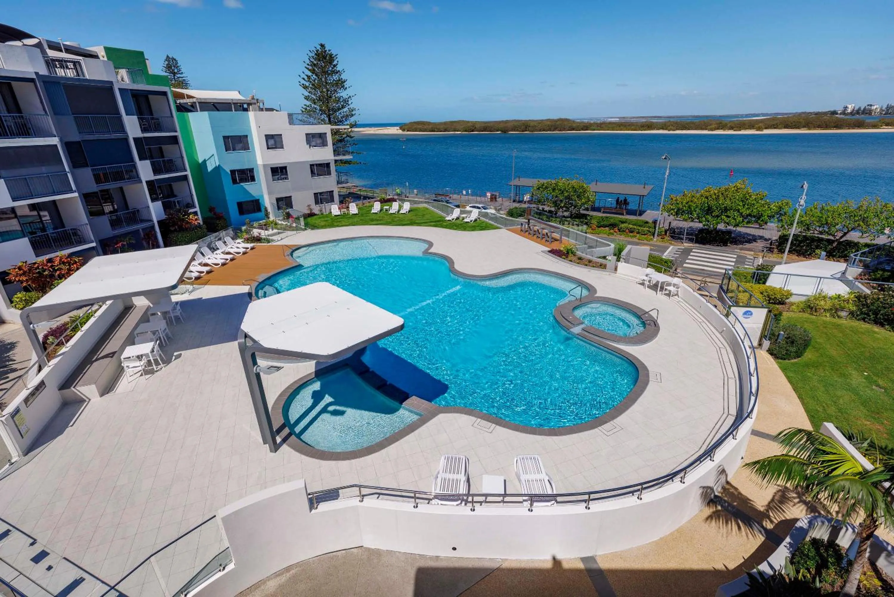 Swimming pool in BreakFree Grand Pacific