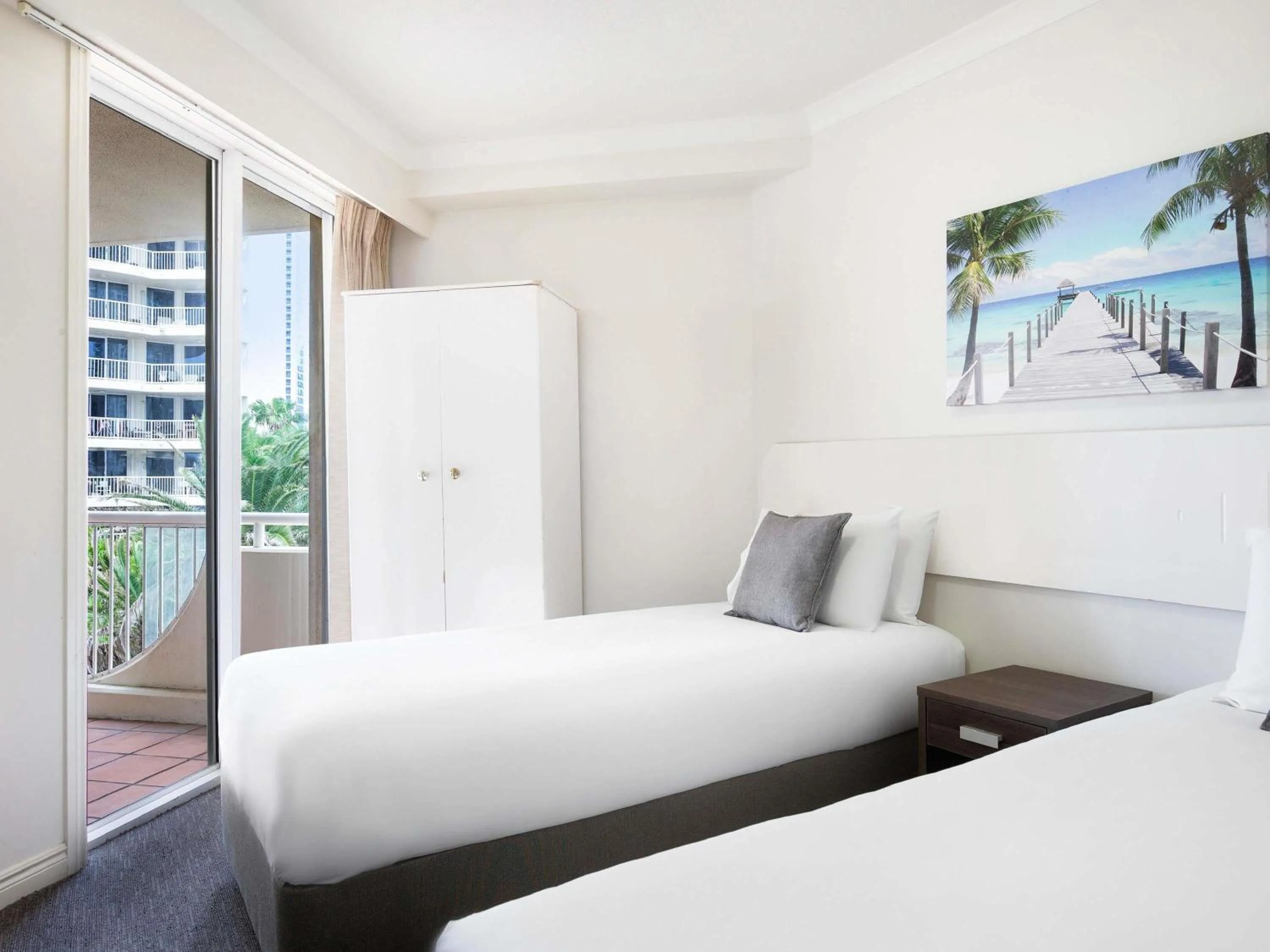 Property building, Bed in BreakFree Moroccan