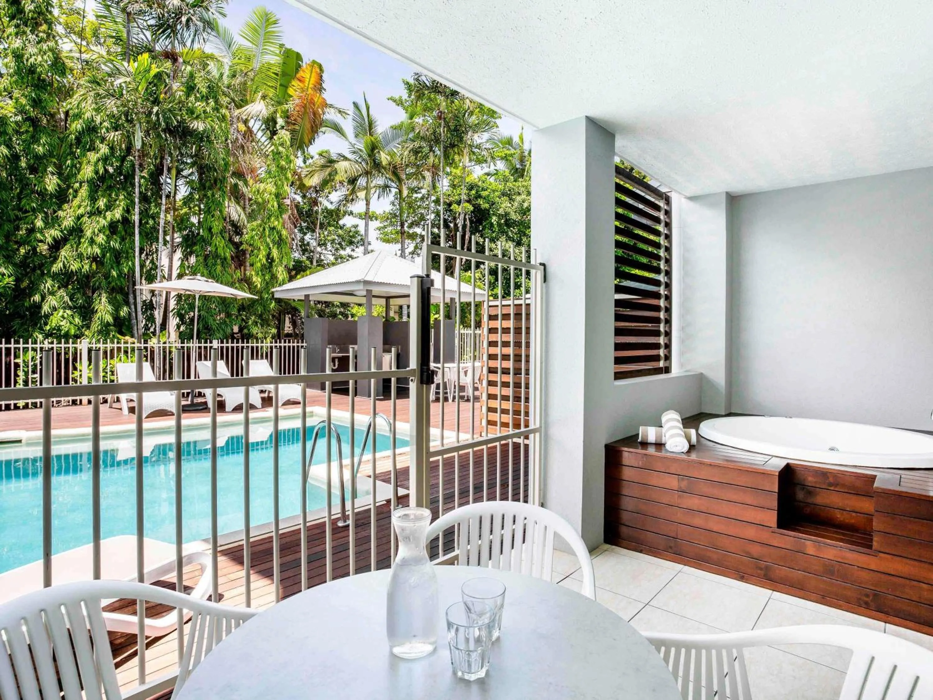 Property building in Mantra Aqueous on Port