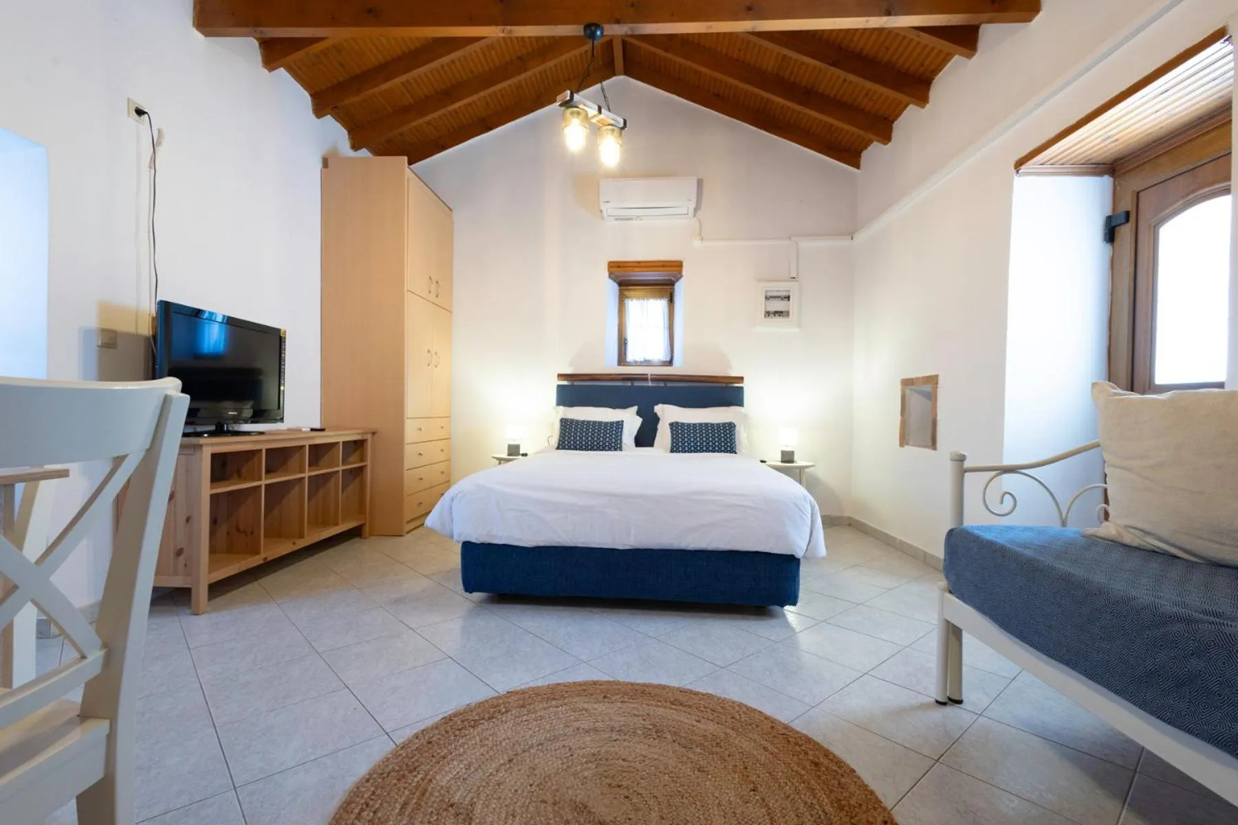 Photo of the whole room, Bed in Sophia Areopoli Guesthouse