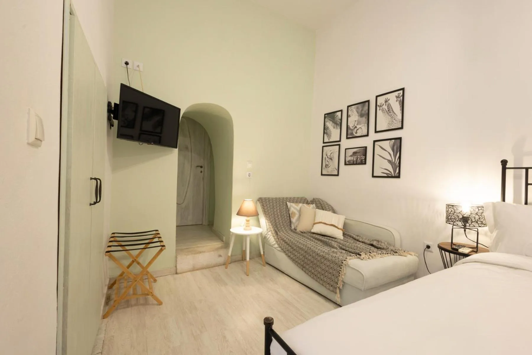 Photo of the whole room, Bed in Sophia Areopoli Guesthouse