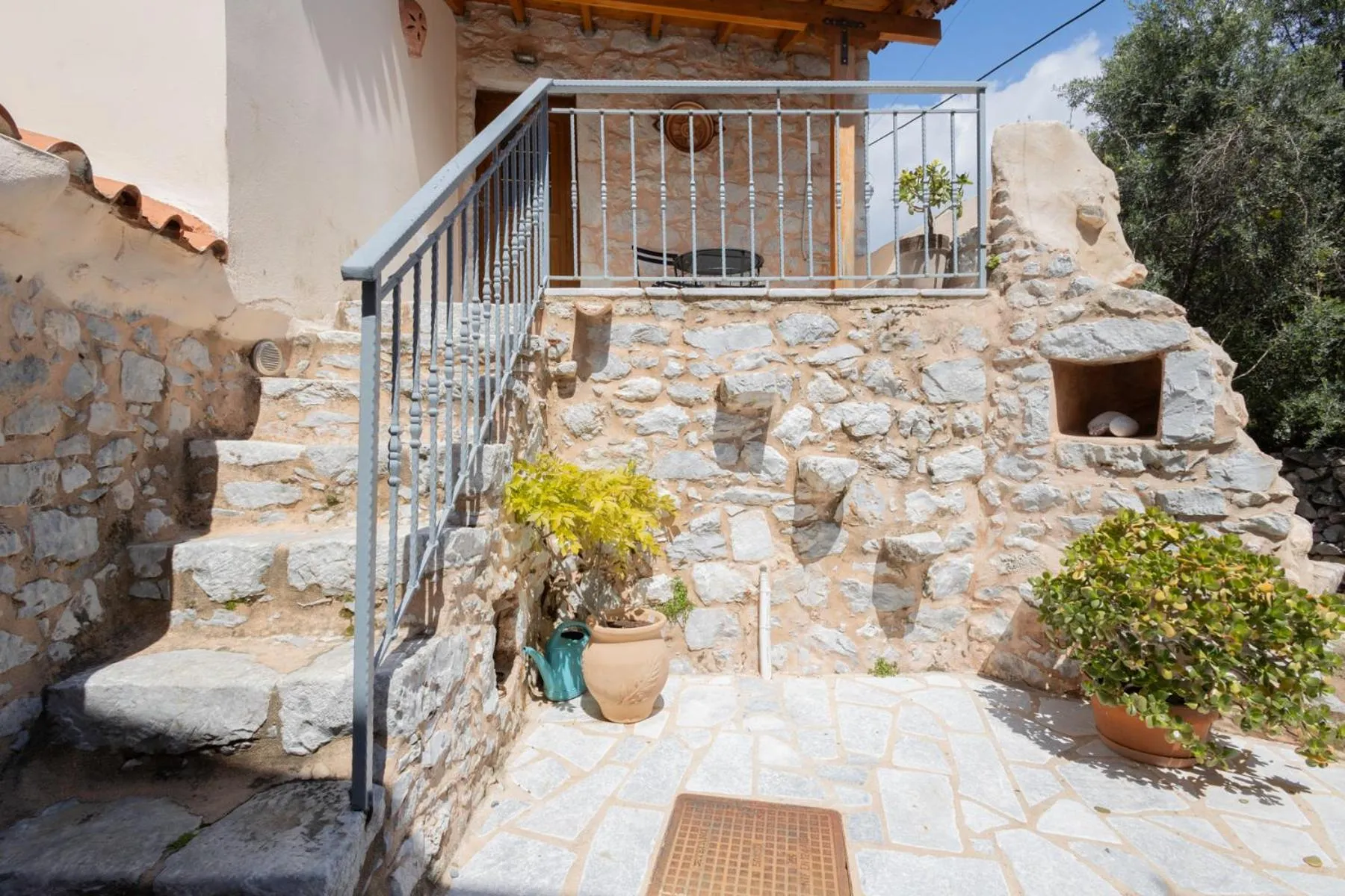 Facade/entrance in Sophia Areopoli Guesthouse