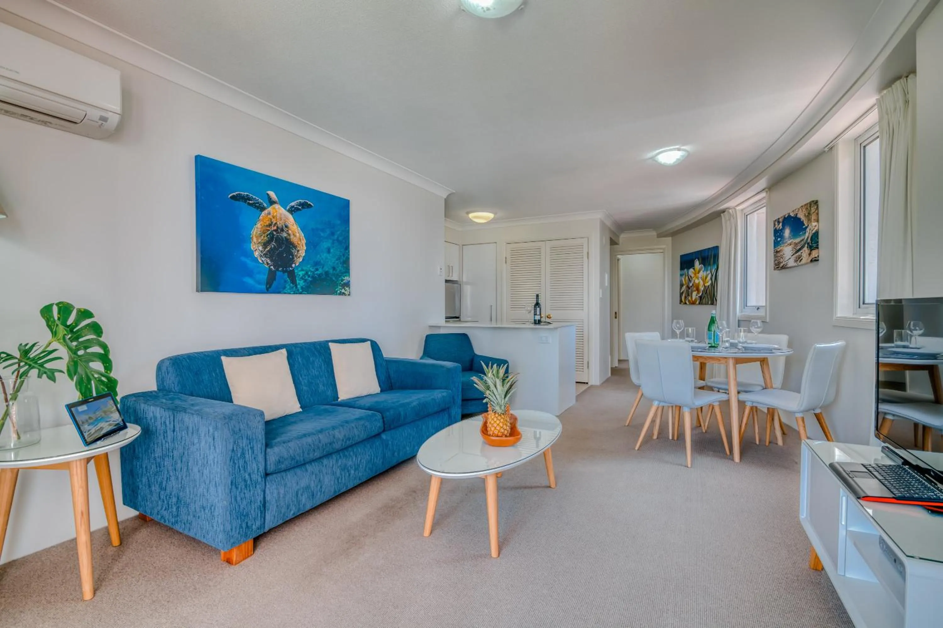 Living room in Bel Air on Broadbeach - Official