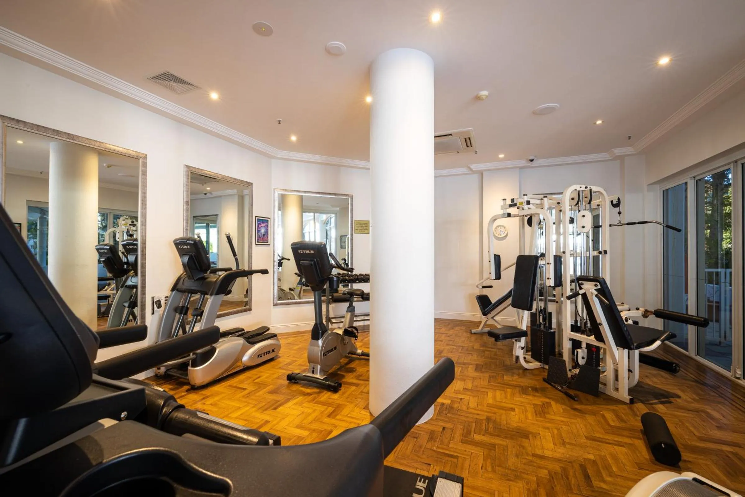 Fitness centre/facilities in Bel Air on Broadbeach - Official