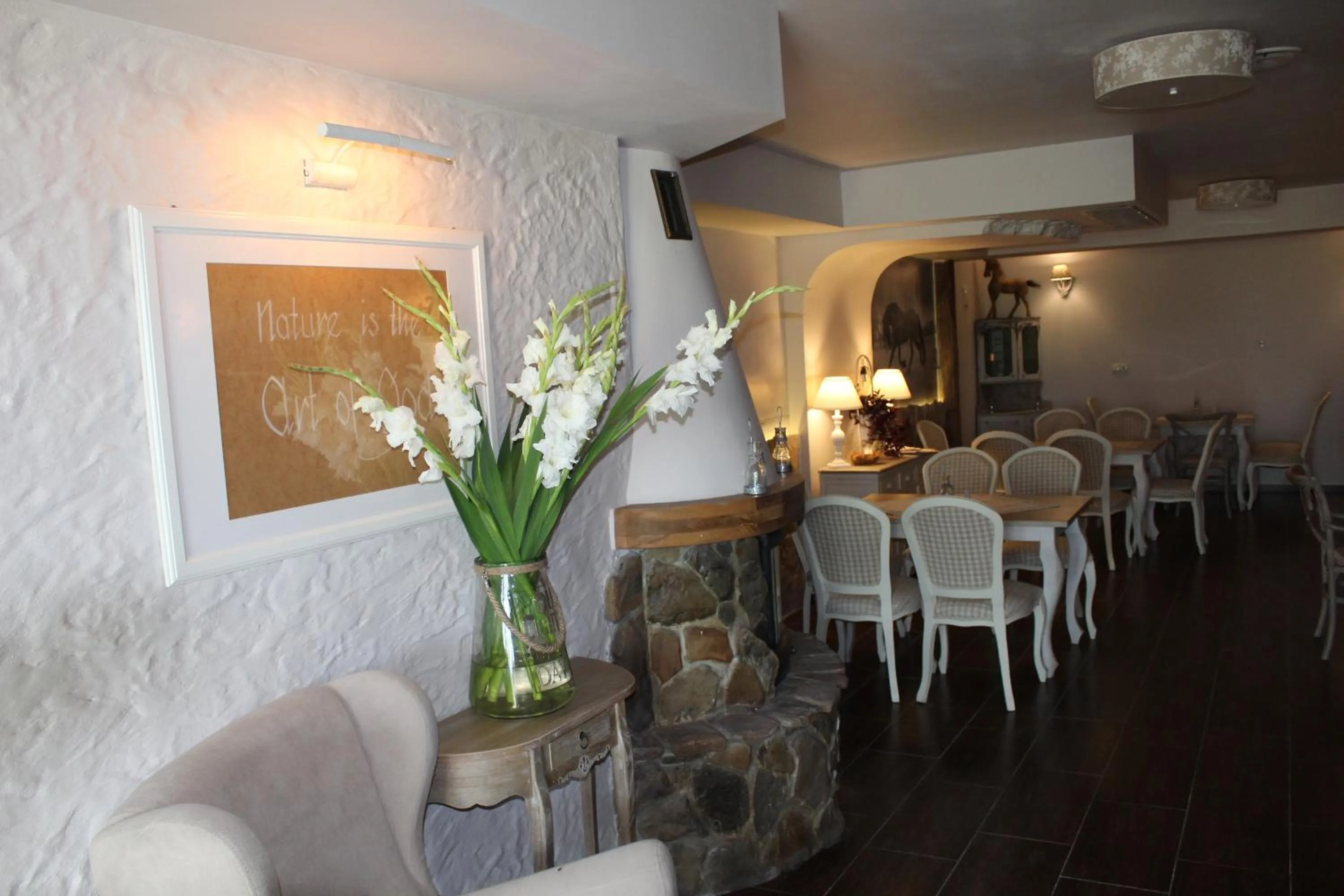 Communal lounge/ TV room in Feniks Agro&Spa Adults Only