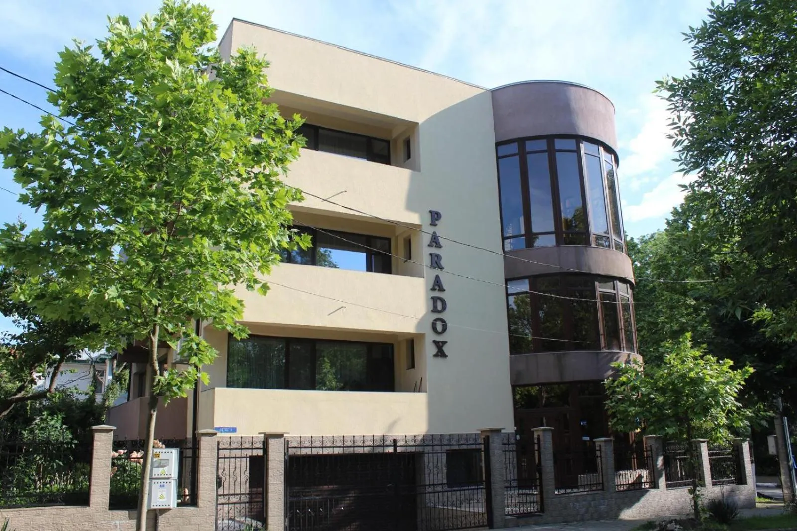 Property building in Paradox Oituz