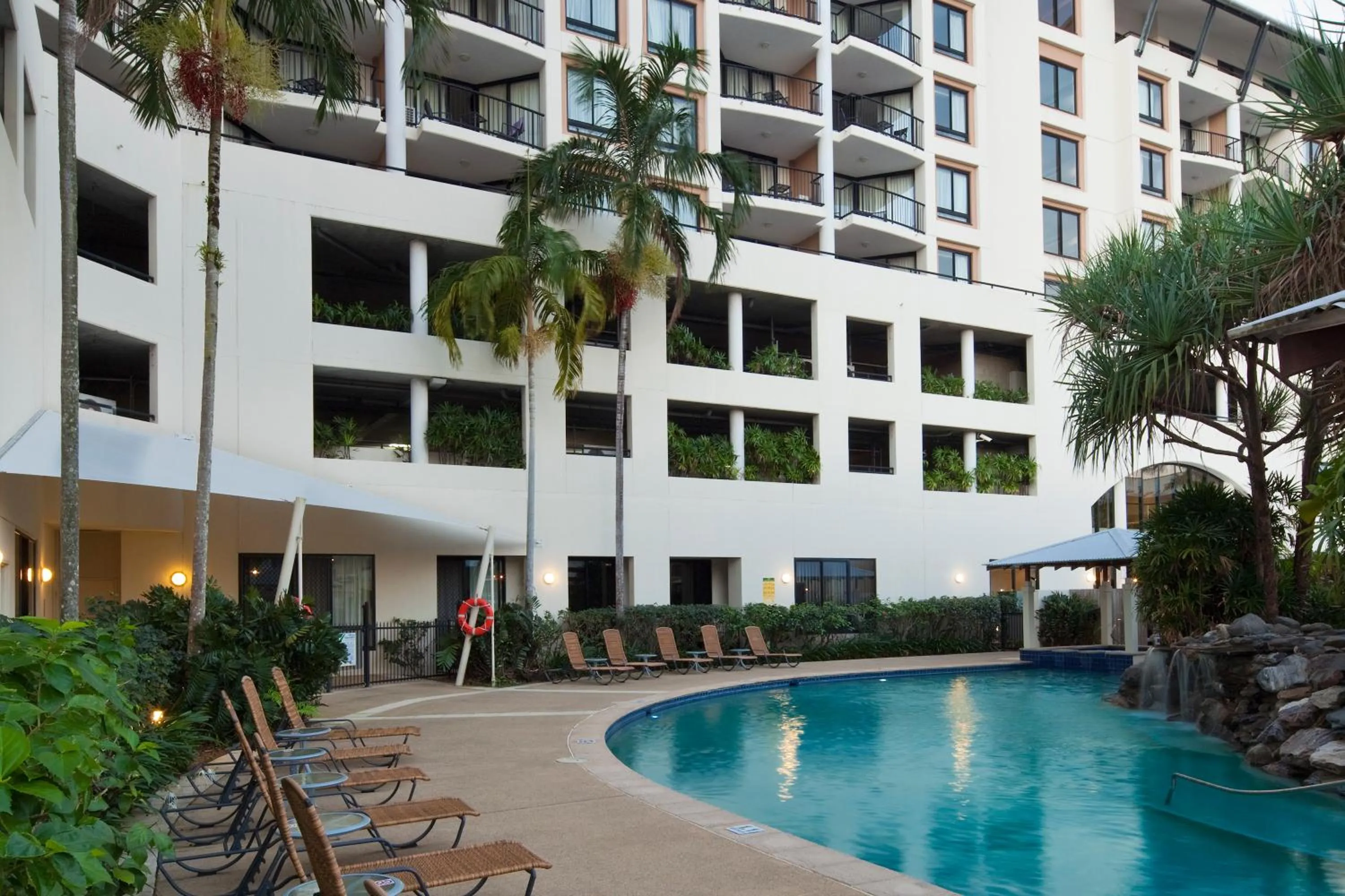 Swimming pool in Mantra Esplanade