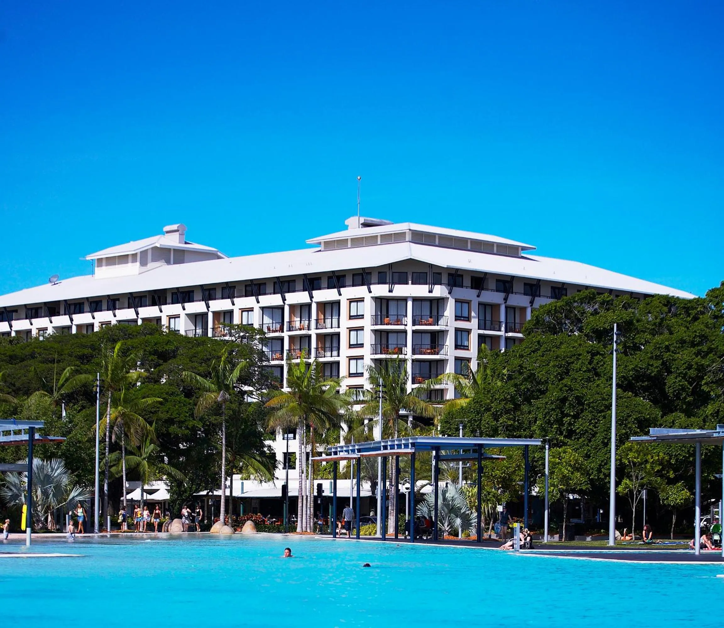 Swimming pool in Mantra Esplanade