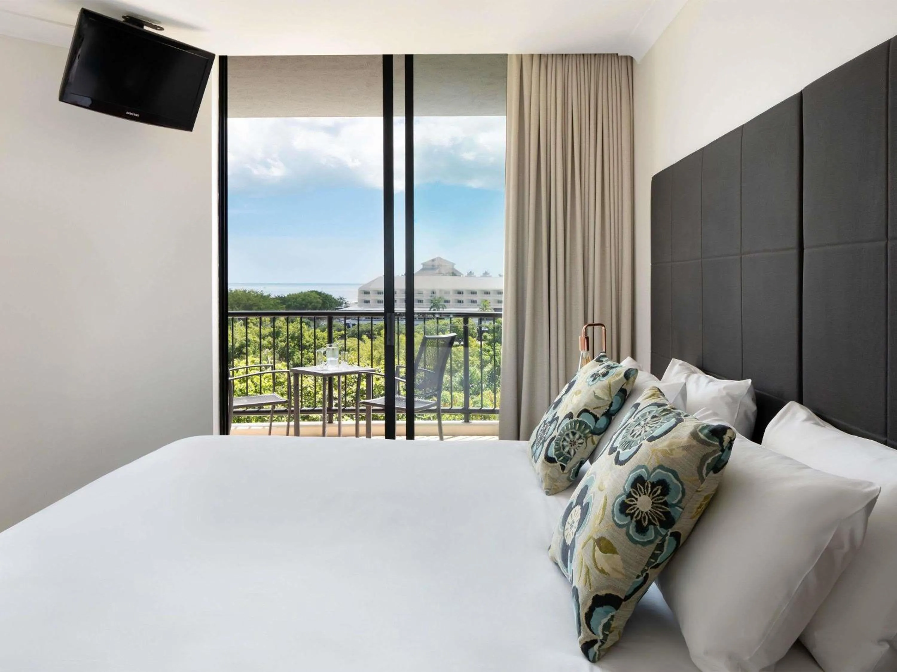 Bedroom, Bed in Mantra Esplanade