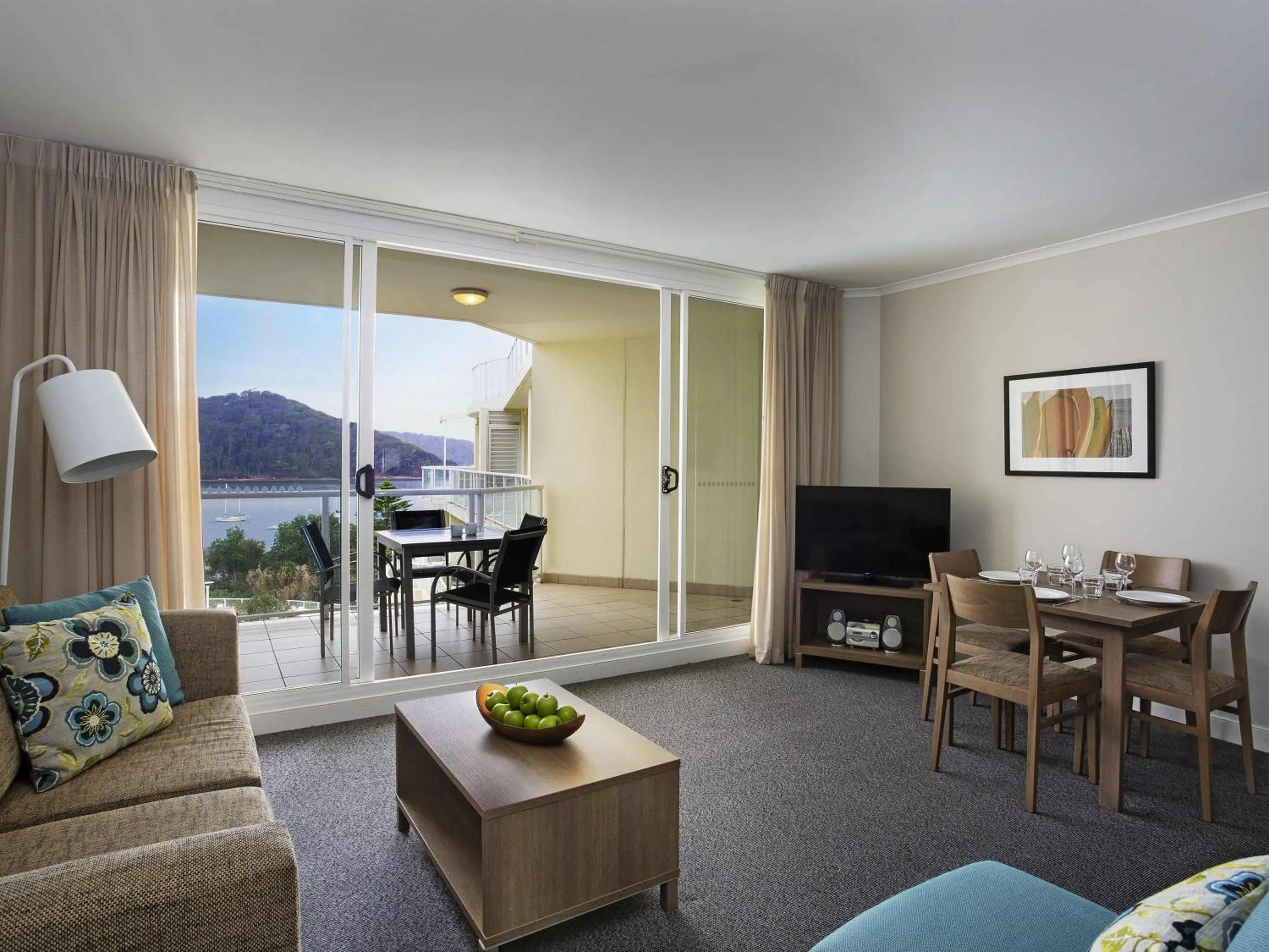 Bedroom in Mantra Ettalong Beach