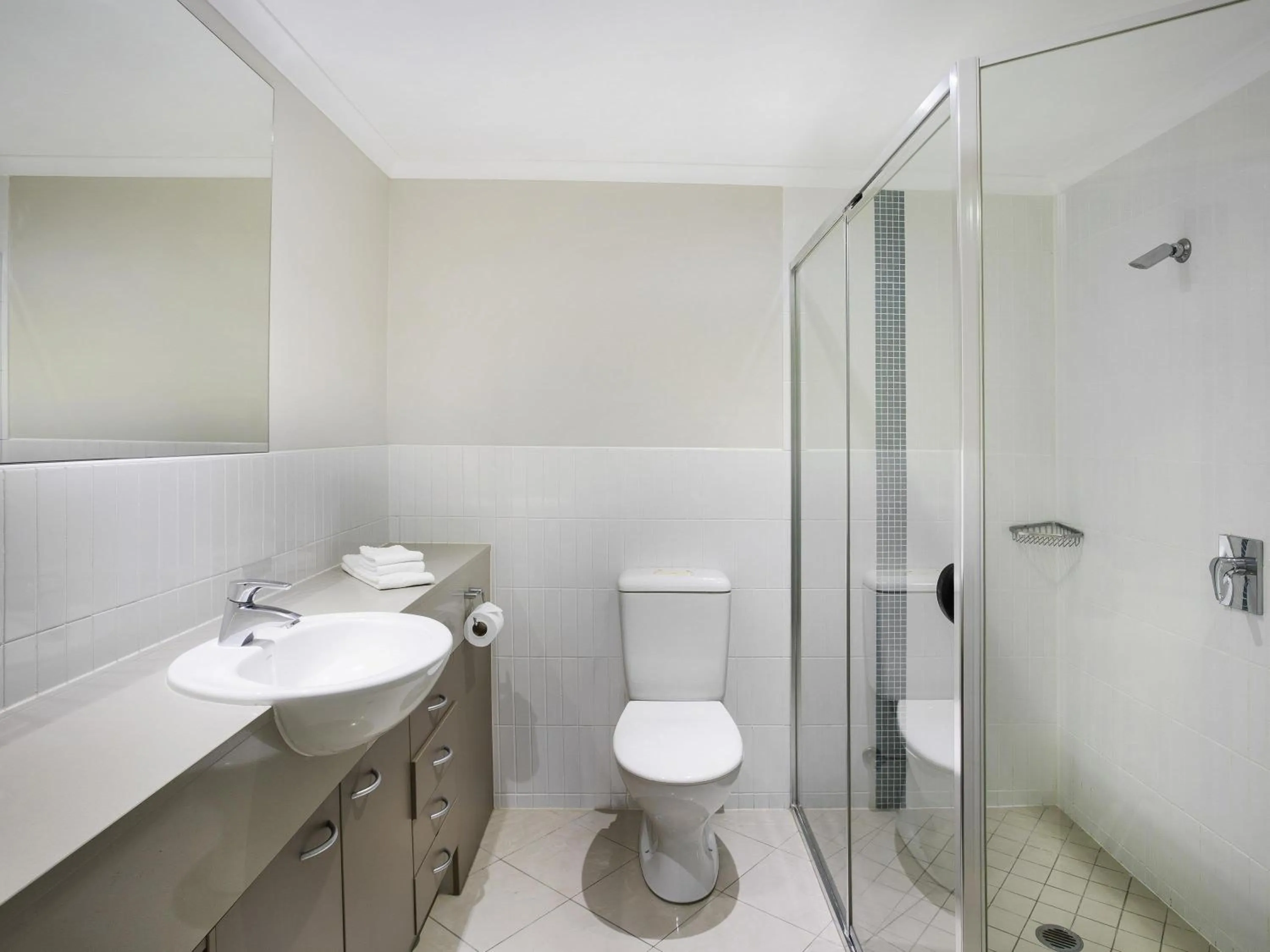 Bedroom in Mantra Ettalong Beach