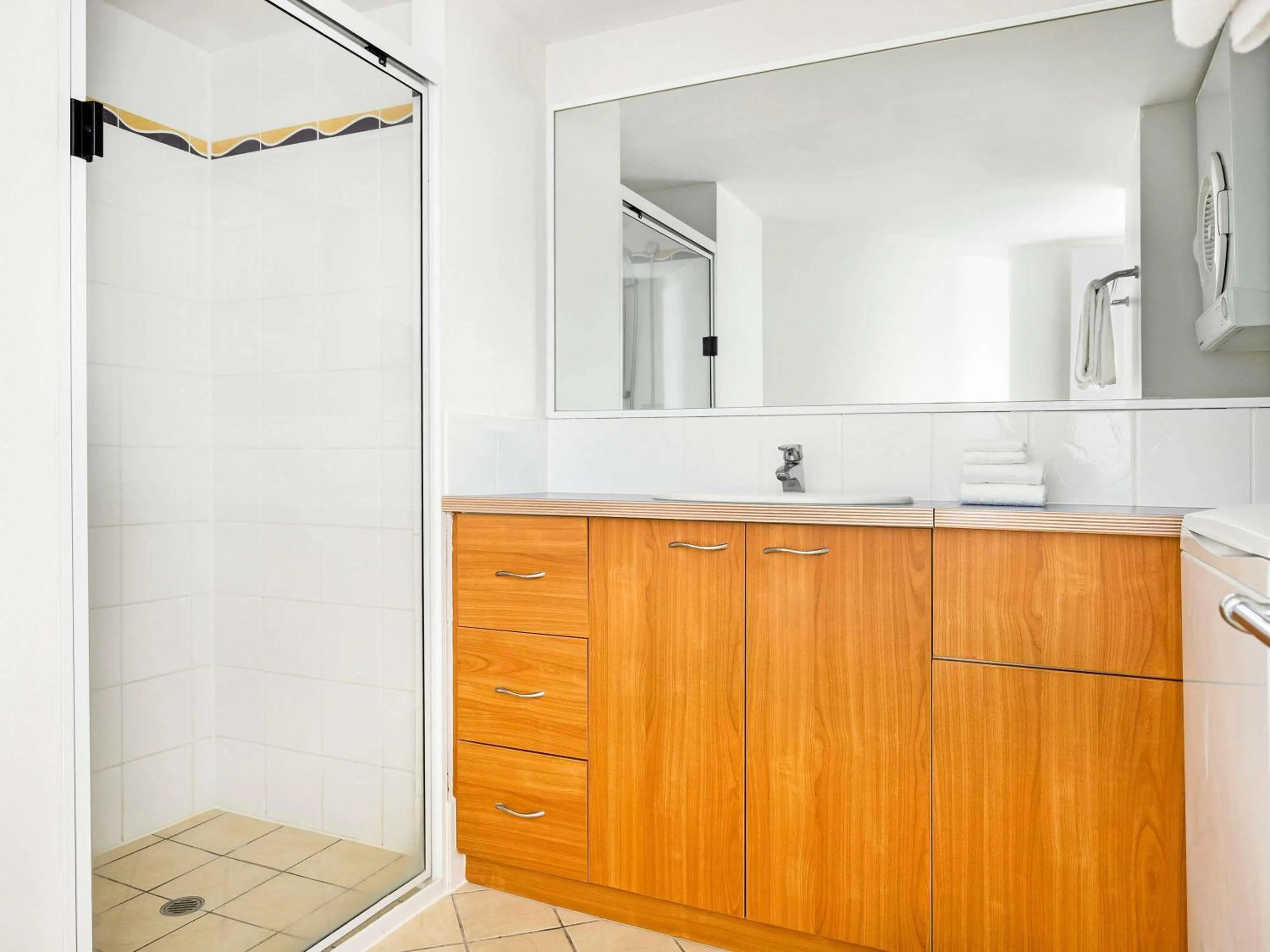 Bedroom in Mantra Hervey Bay